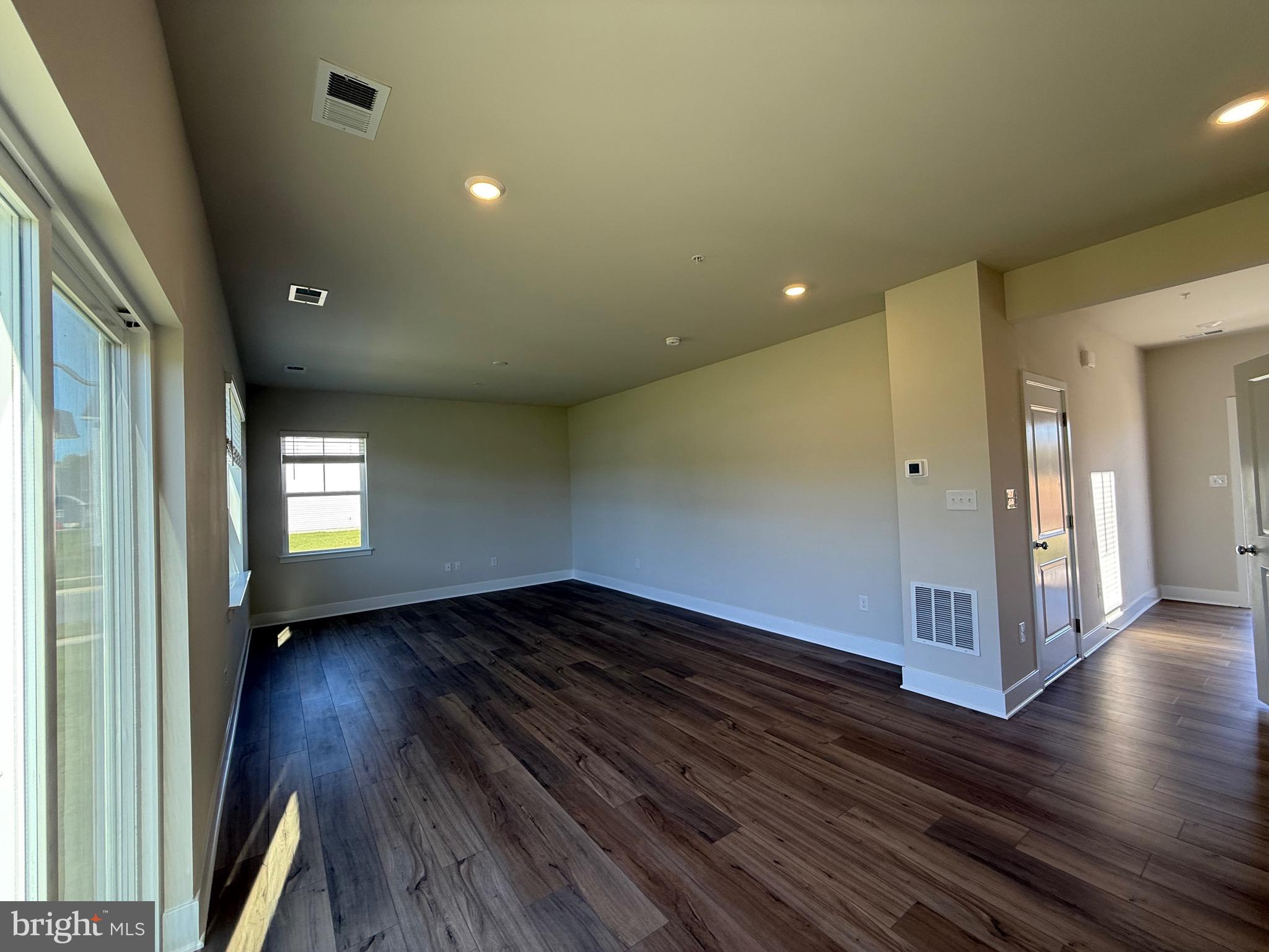 LAKESIDE AT TRAPPE - Residential Lease