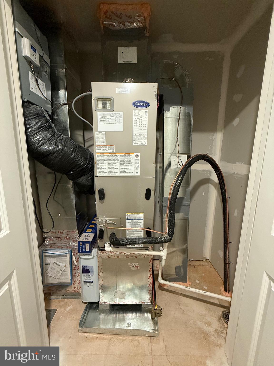 LAKESIDE AT TRAPPE - Residential Lease