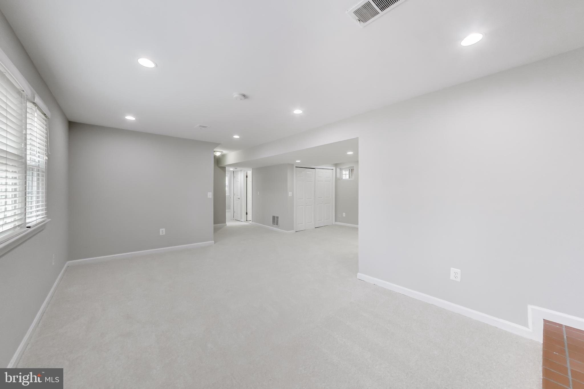 NORTH SPRINGFIELD - Residential