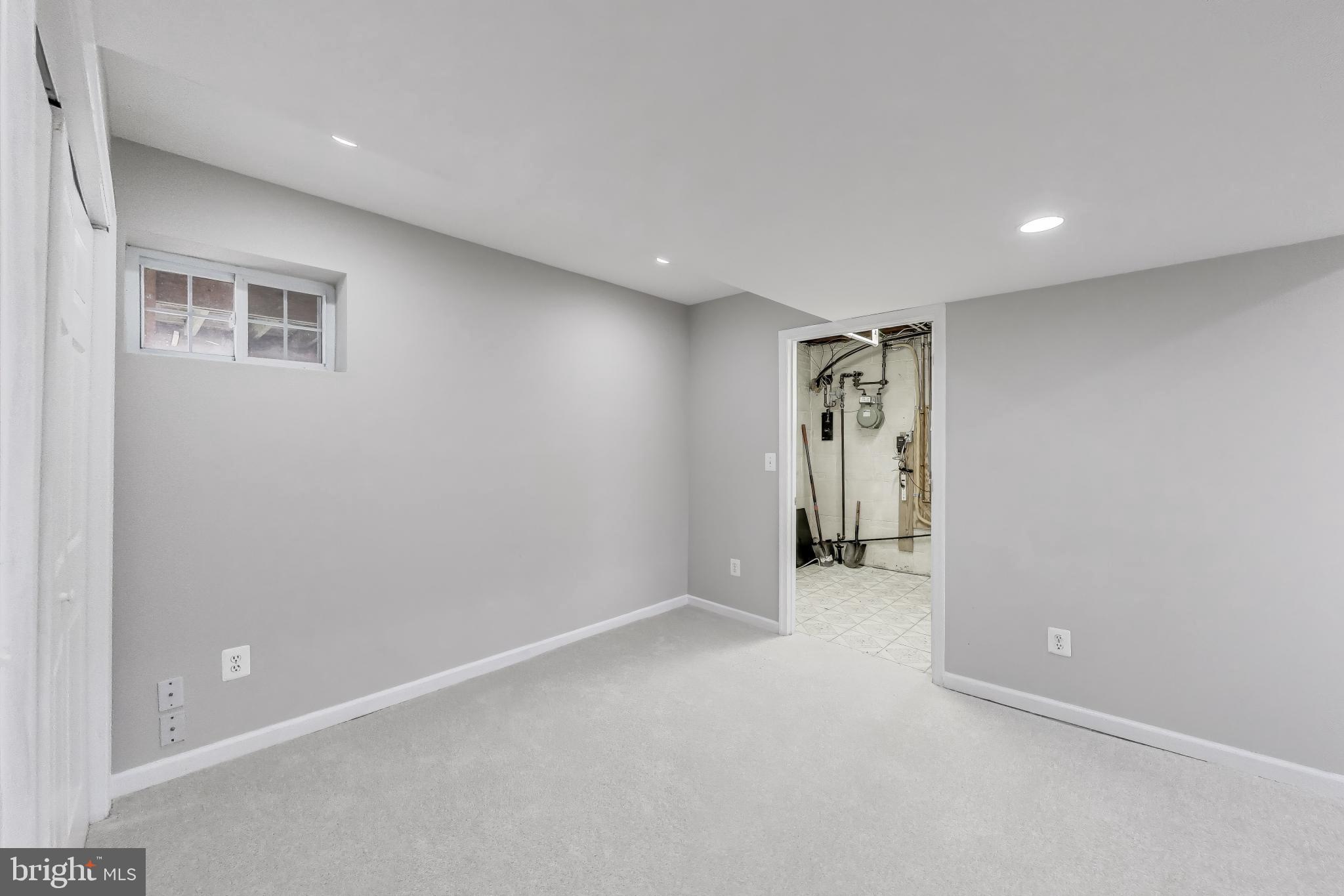 NORTH SPRINGFIELD - Residential