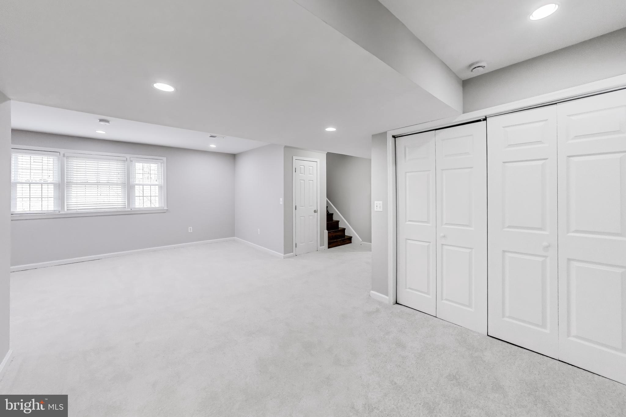 NORTH SPRINGFIELD - Residential