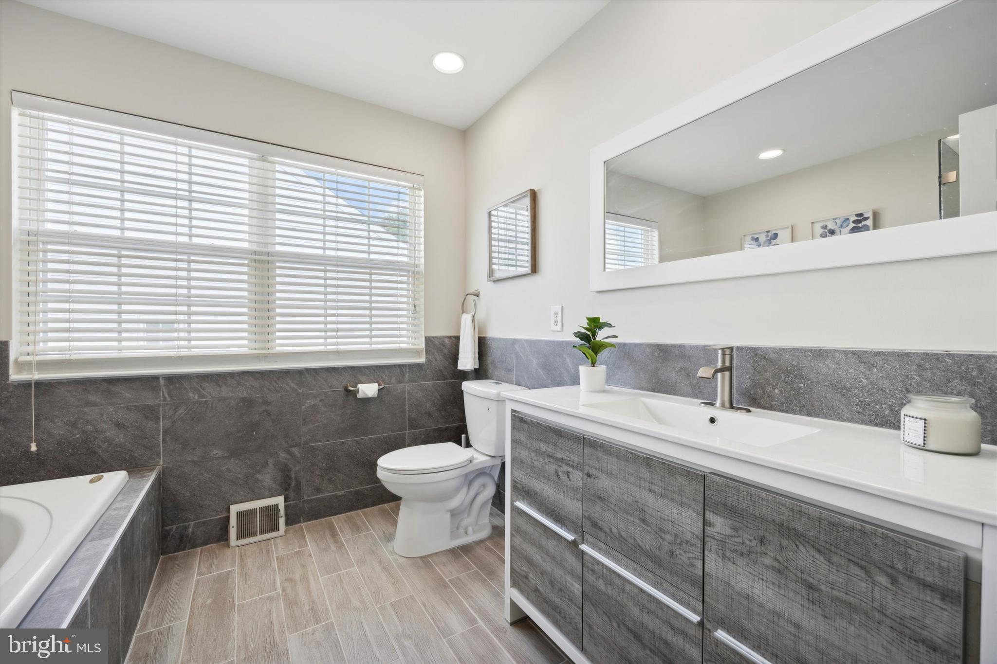 DEER RUN ESTATES - Residential