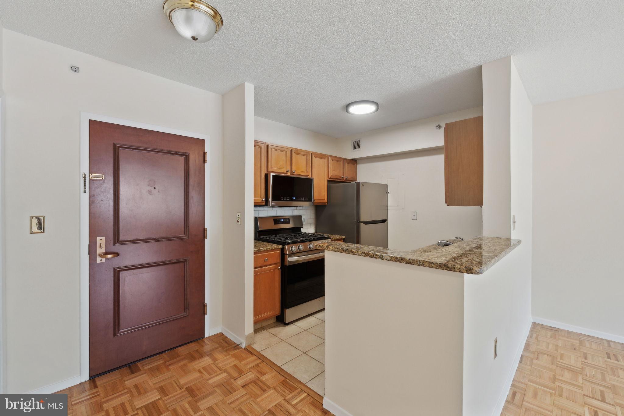 7111 WOODMONT AVENUE 316