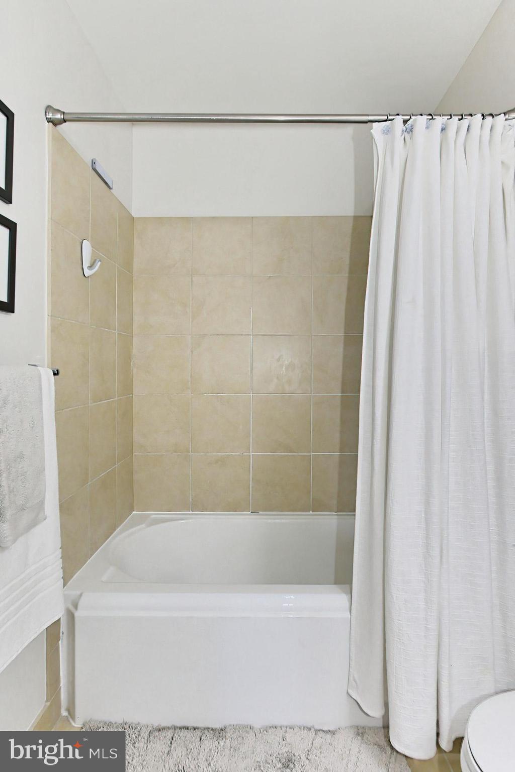 THE JAMIESON - Residential