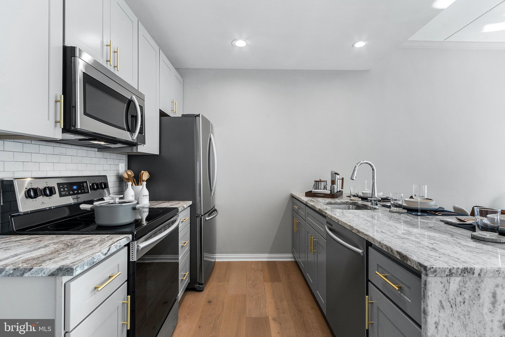 LOGAN SQUARE - Residential Lease
