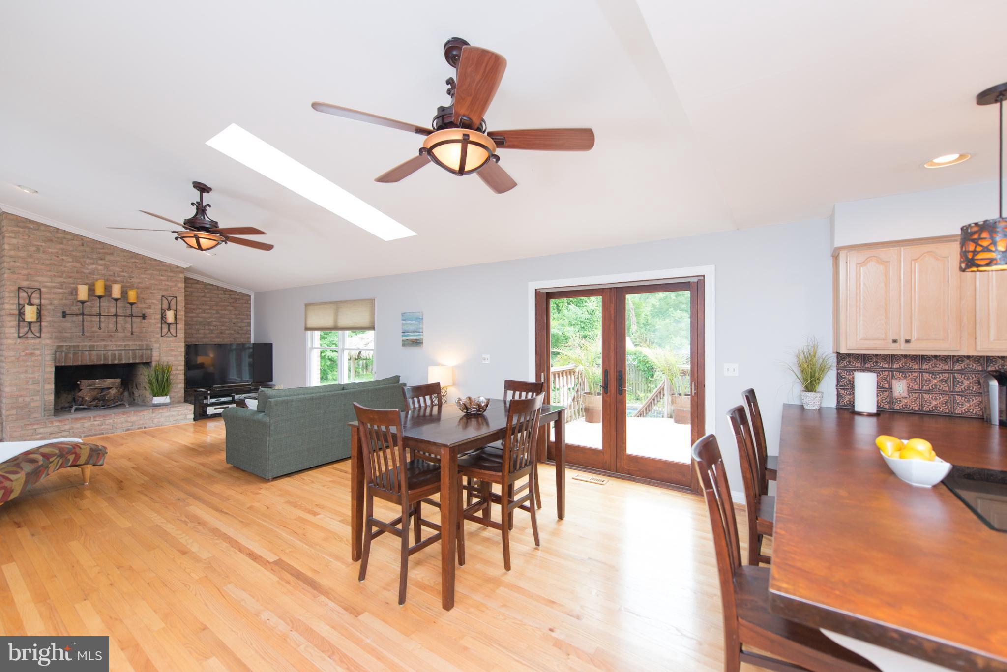 HILLSMERE SHORES - Residential