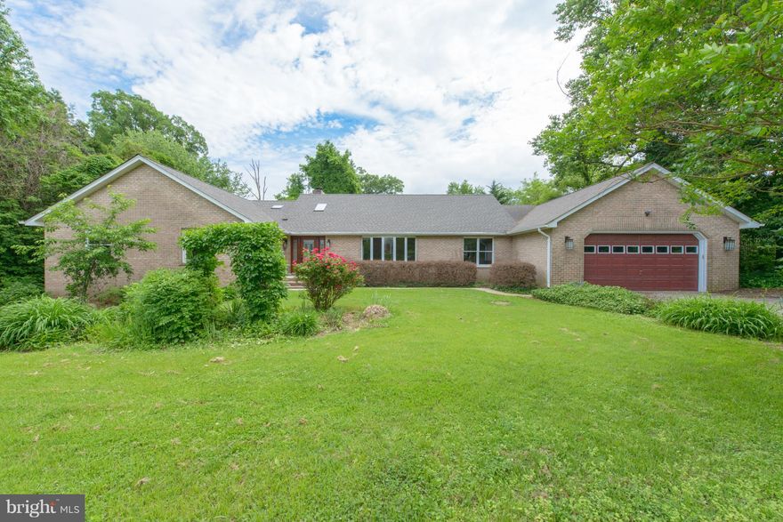 Brick Rancher w/ in-ground pool! 4 bedrooms, 2.5 bath home w/ large open kitchen/family room combo w/ fireplace. Separate DR & LR. Luxury Master suite w/ jetted tub & sep. shower. Full finished basement w/ tons of room for entertaining & access to the entertainer's dream backyard.  Poolside Tiki bar w/ thatched roof, fire pit area and a large grass area to play.  Walk to restaurants/stores, & park