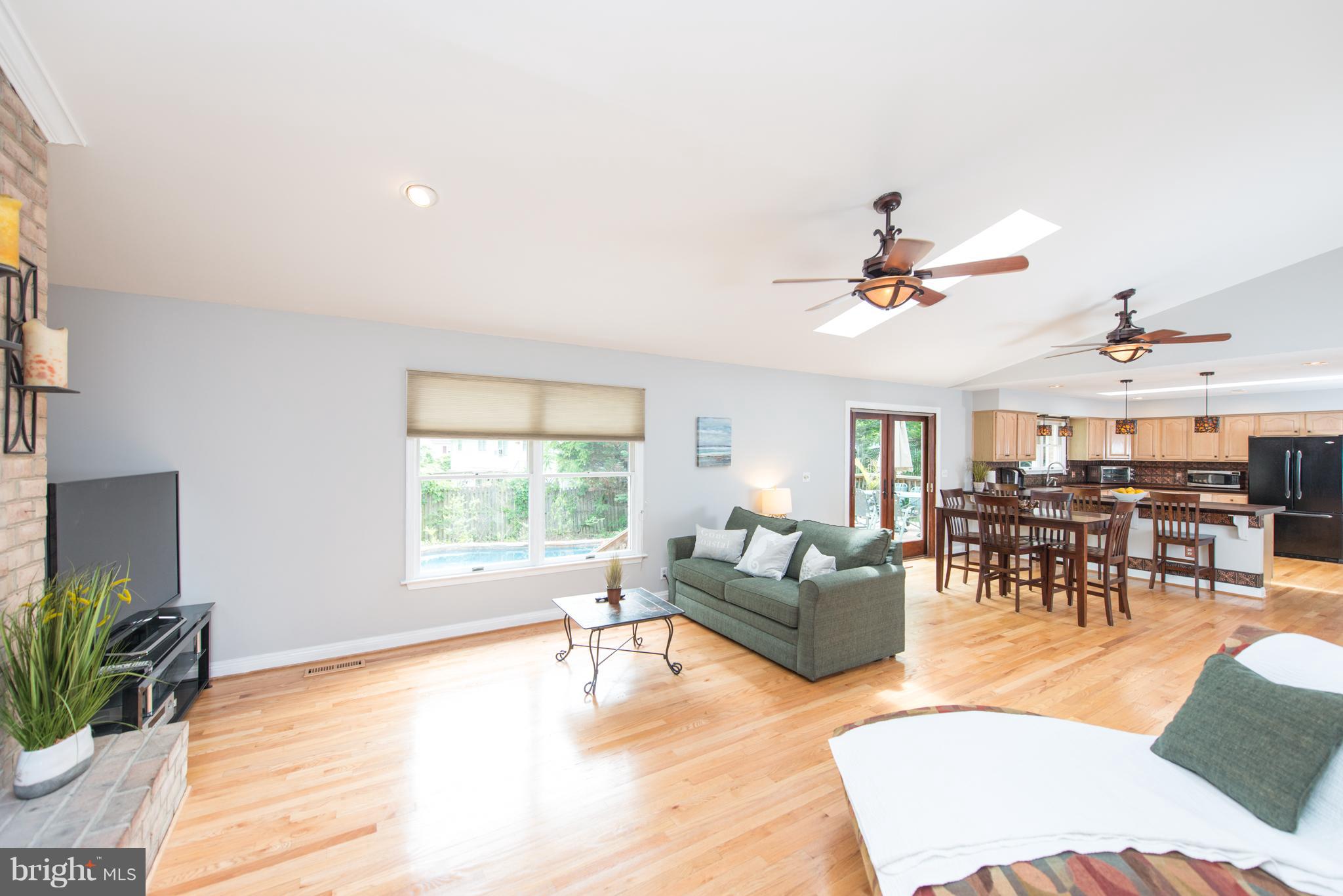 HILLSMERE SHORES - Residential