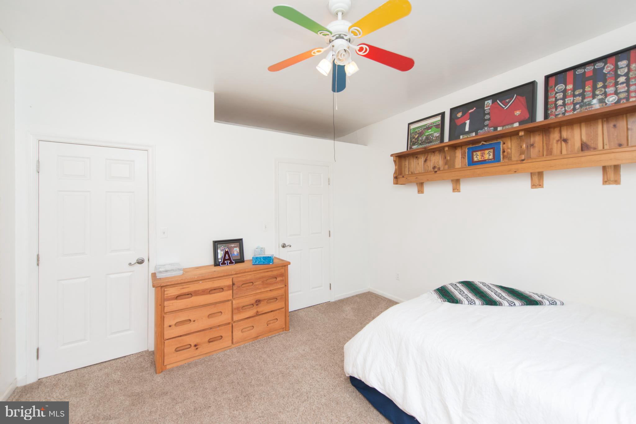 HILLSMERE SHORES - Residential