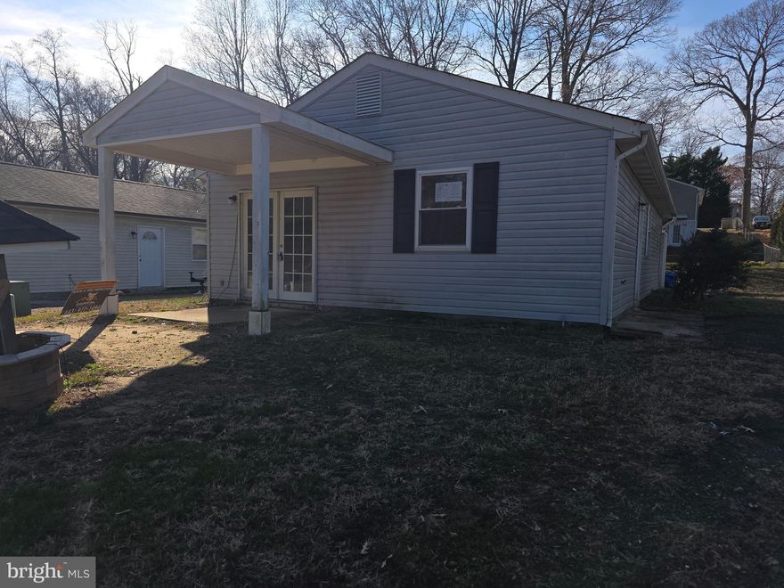 3 Bedroom 1 Bathroom rambler. HUD MAKES NO REPAIRS. HUD CASE#244-287687 ). EQUAL HOUSING OPPORTUNITY. GROUND RENT/HOA/CONDO FEES/FF Fees if any to be verified by purchaser. All offers submitted to HUDHOMESTORE for bid status and availability visit HUDHOMESTORE.