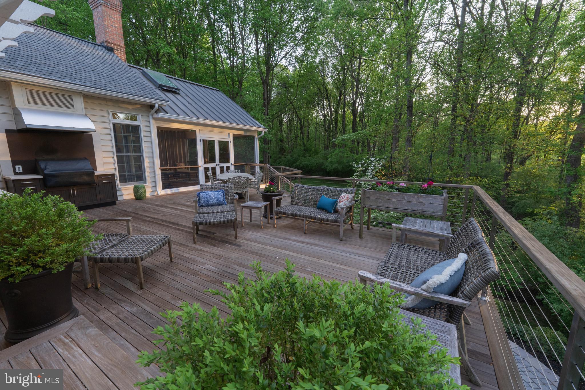 VILLAGE OF RIVER HILL - Residential