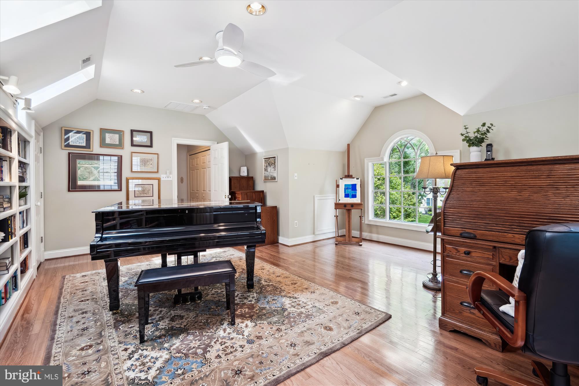 VILLAGE OF RIVER HILL - Residential