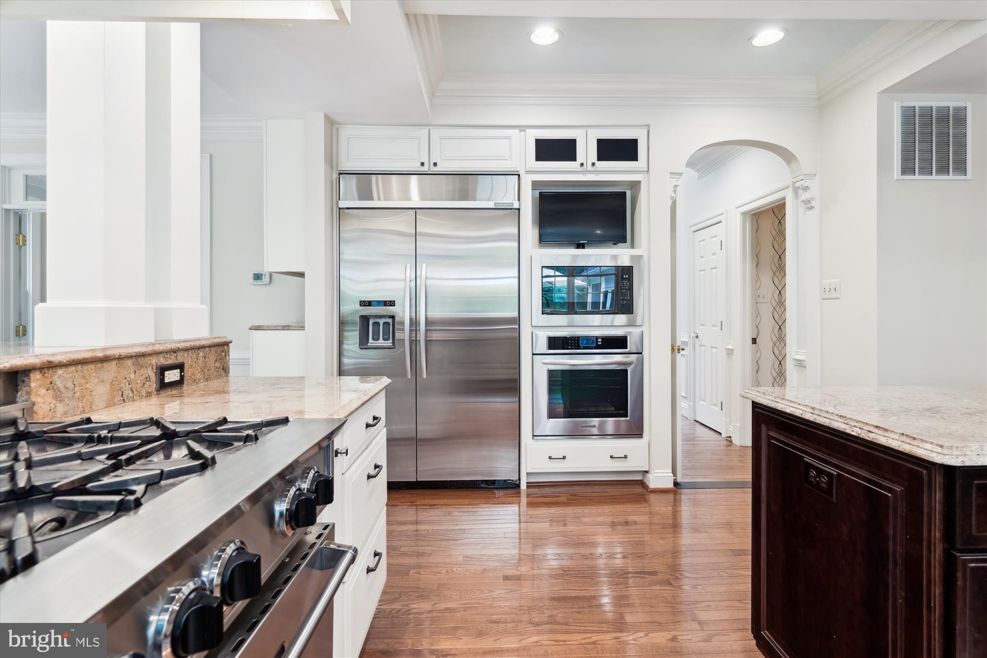 VILLAGE OF RIVER HILL - Residential