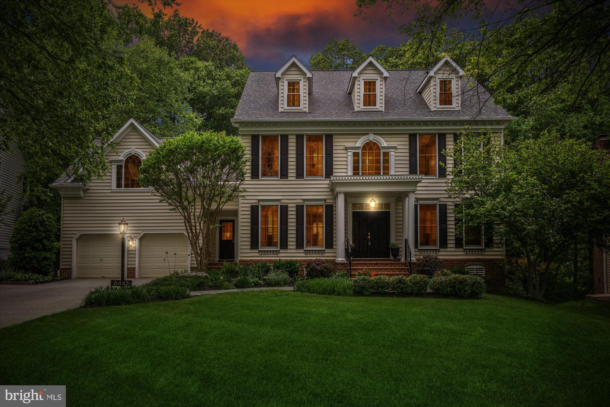 VILLAGE OF RIVER HILL - Residential