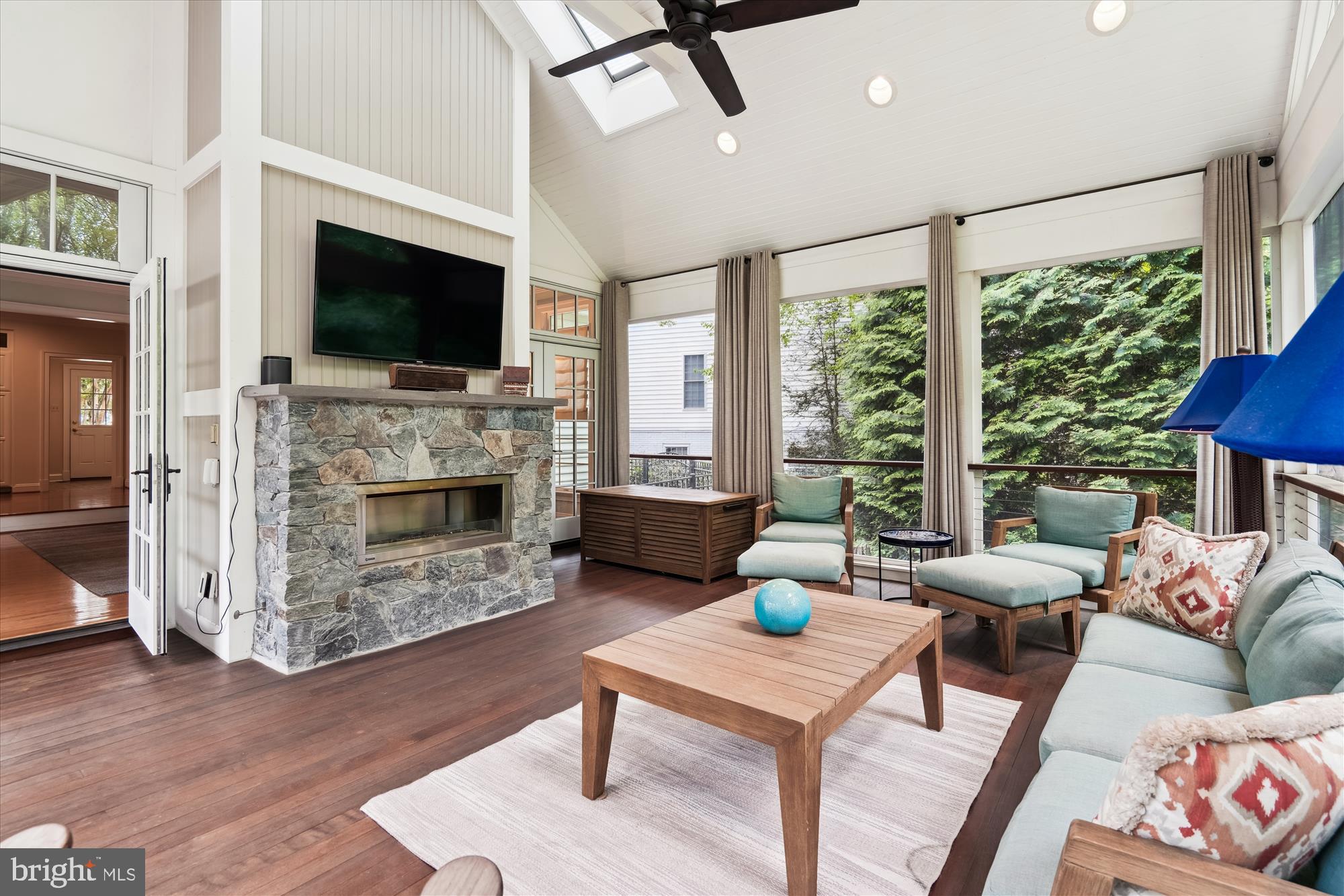 VILLAGE OF RIVER HILL - Residential