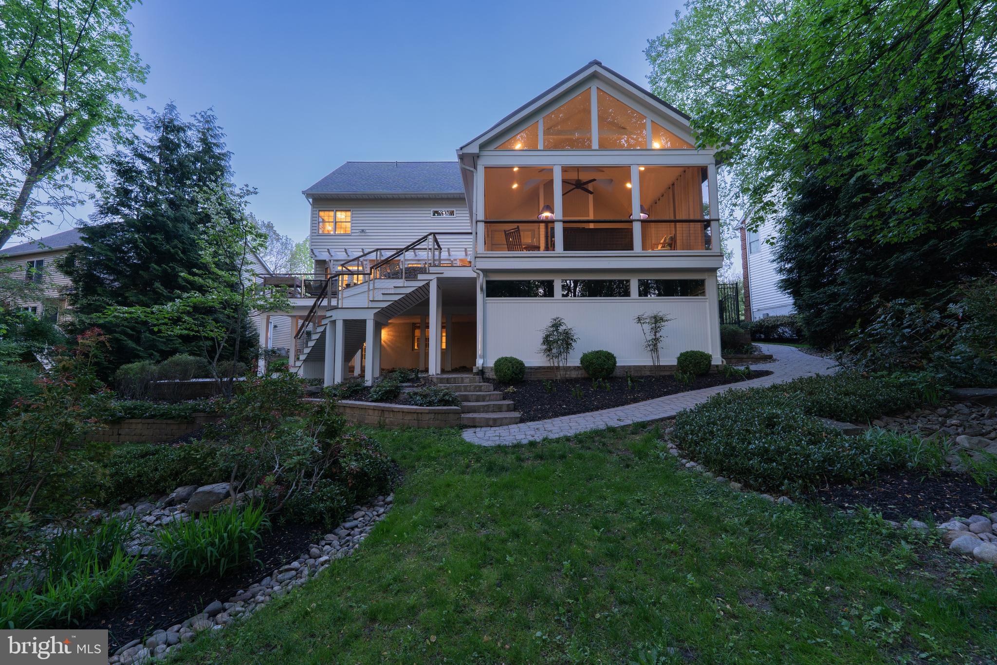 6445 SUNDOWN TRAIL