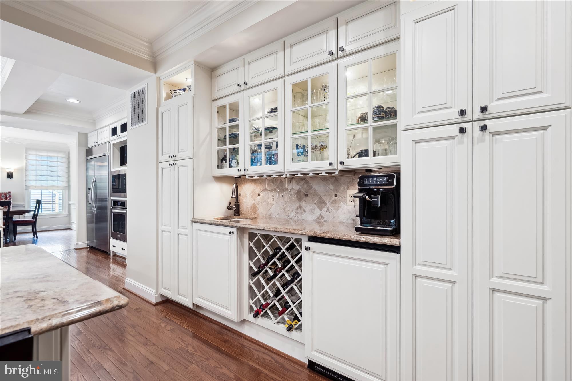 VILLAGE OF RIVER HILL - Residential