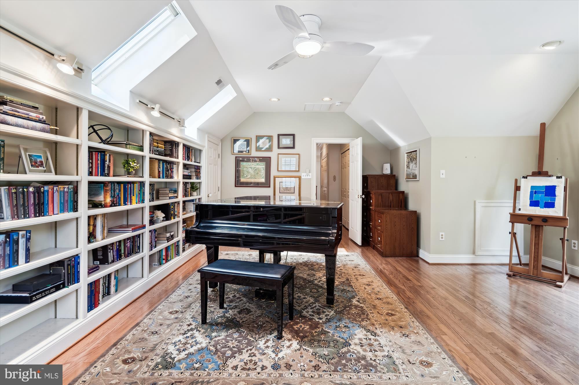 VILLAGE OF RIVER HILL - Residential