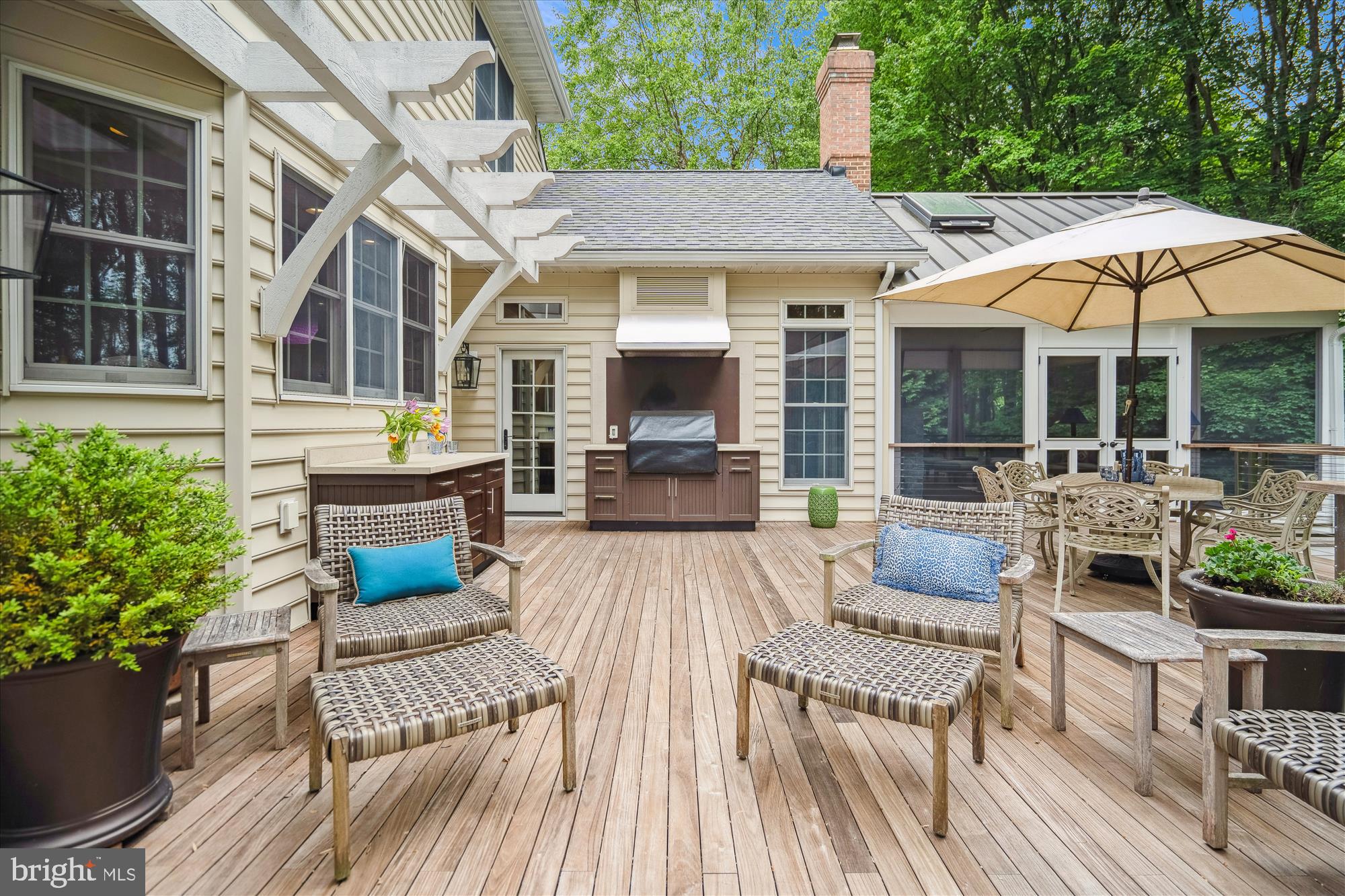 VILLAGE OF RIVER HILL - Residential