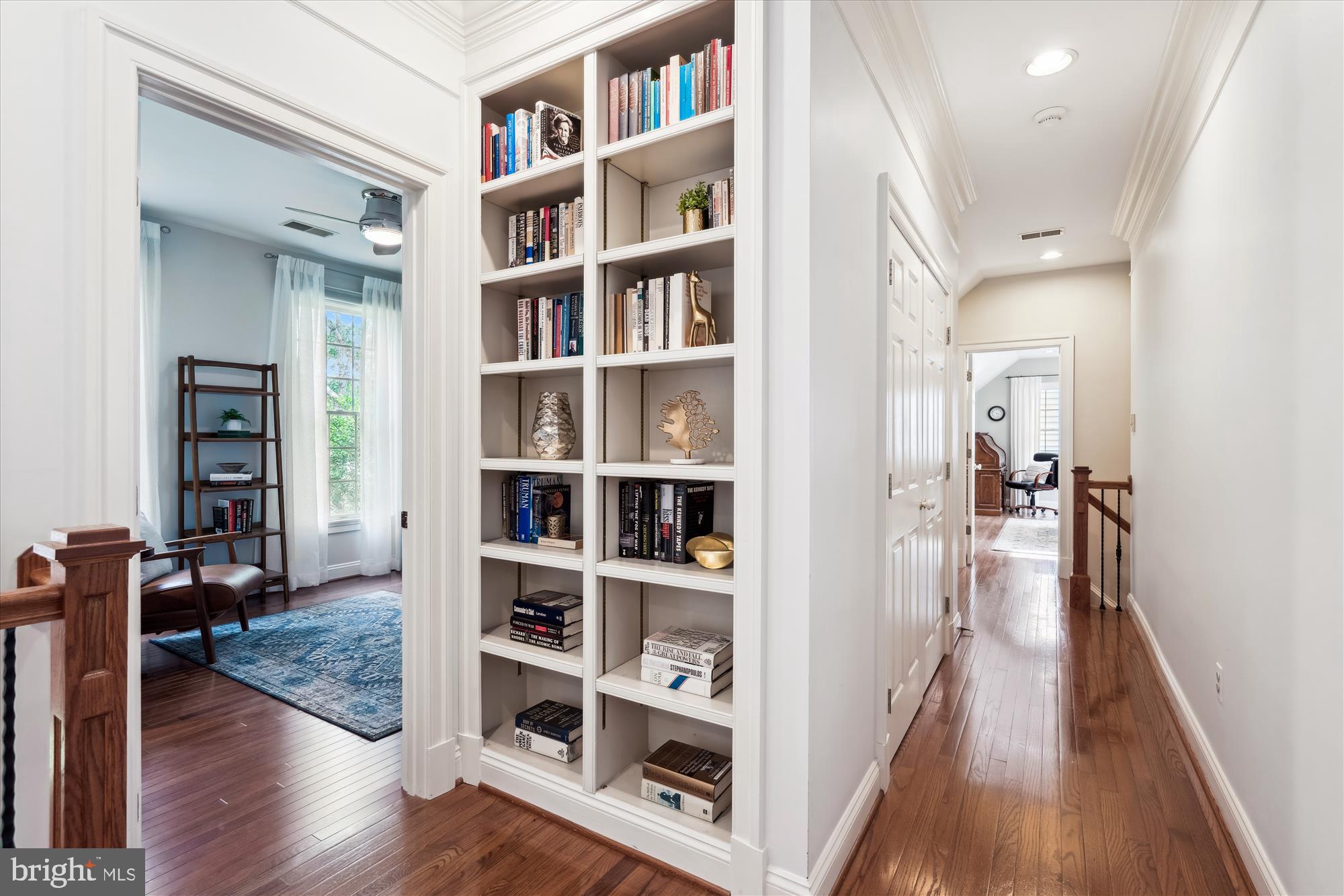 VILLAGE OF RIVER HILL - Residential