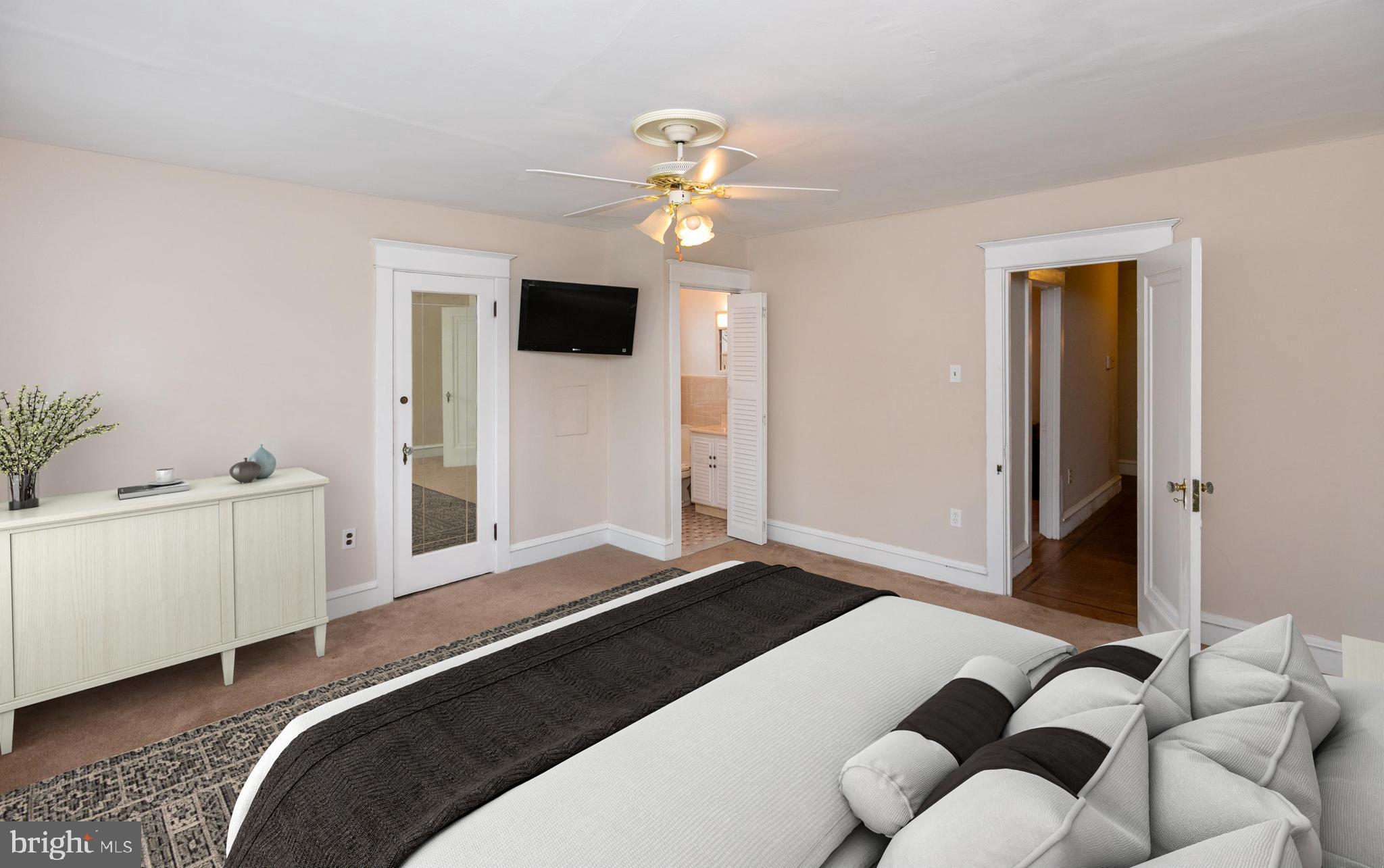 1052 ALLENGROVE STREET