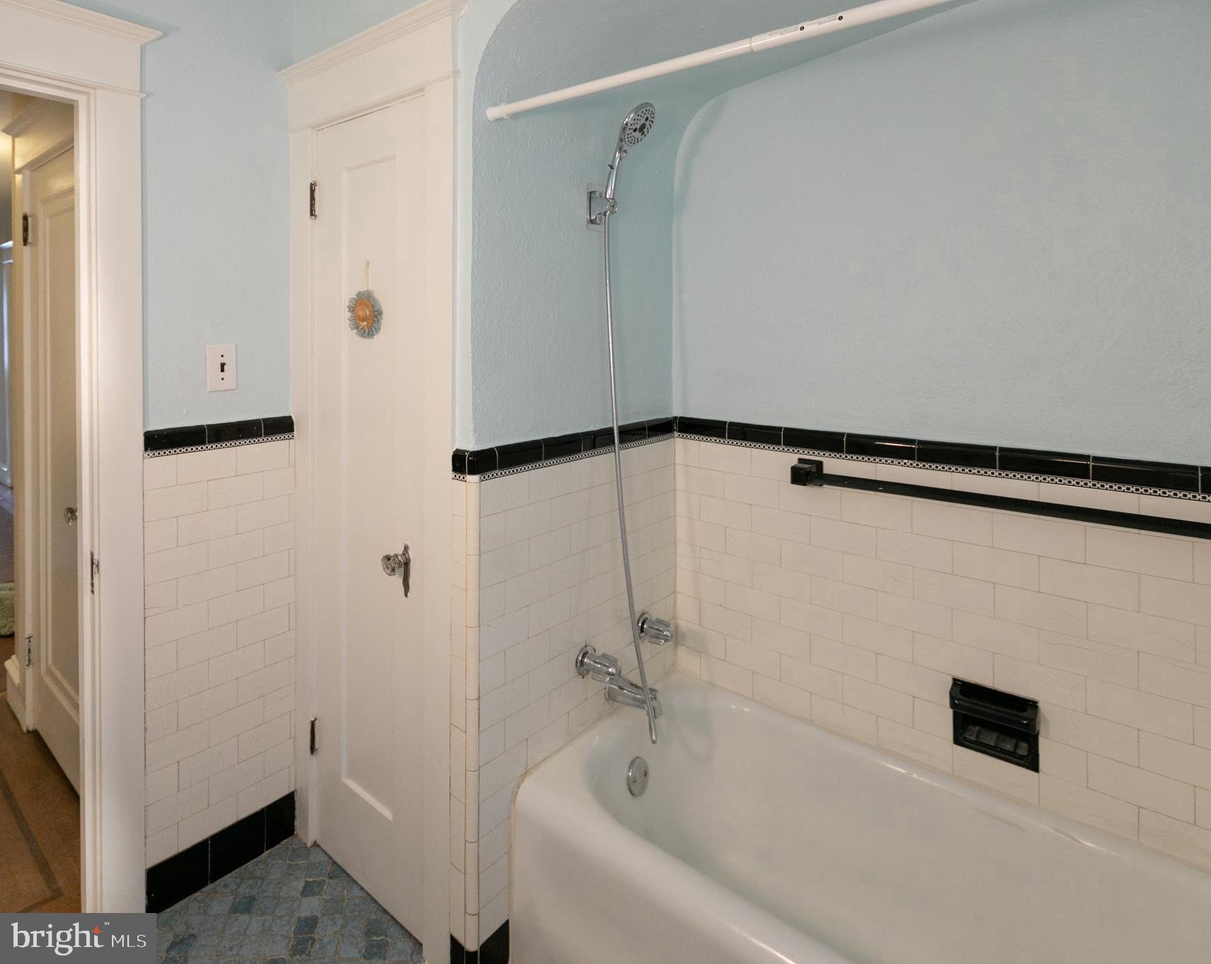 NORTHWOOD - Residential