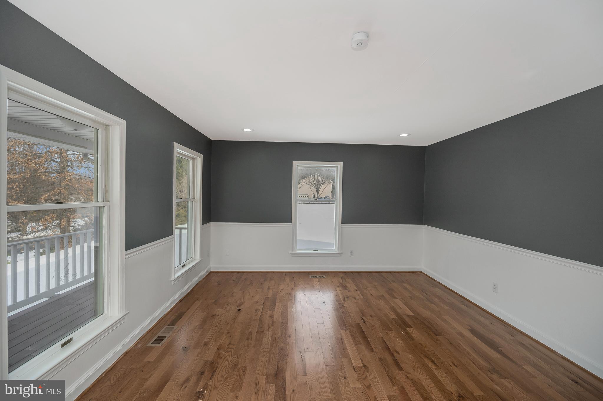 MOSBY WOODS - Residential