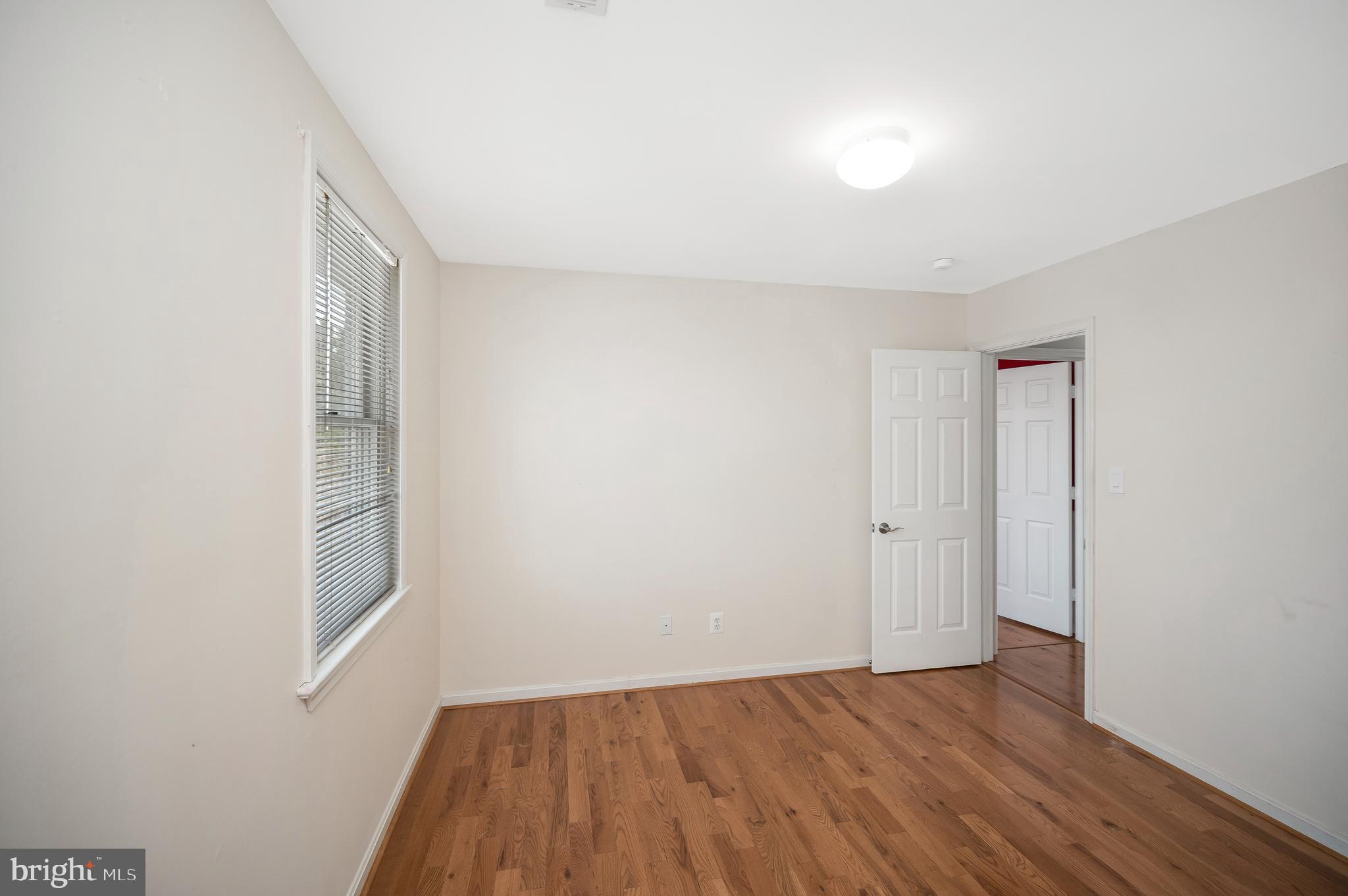 MOSBY WOODS - Residential