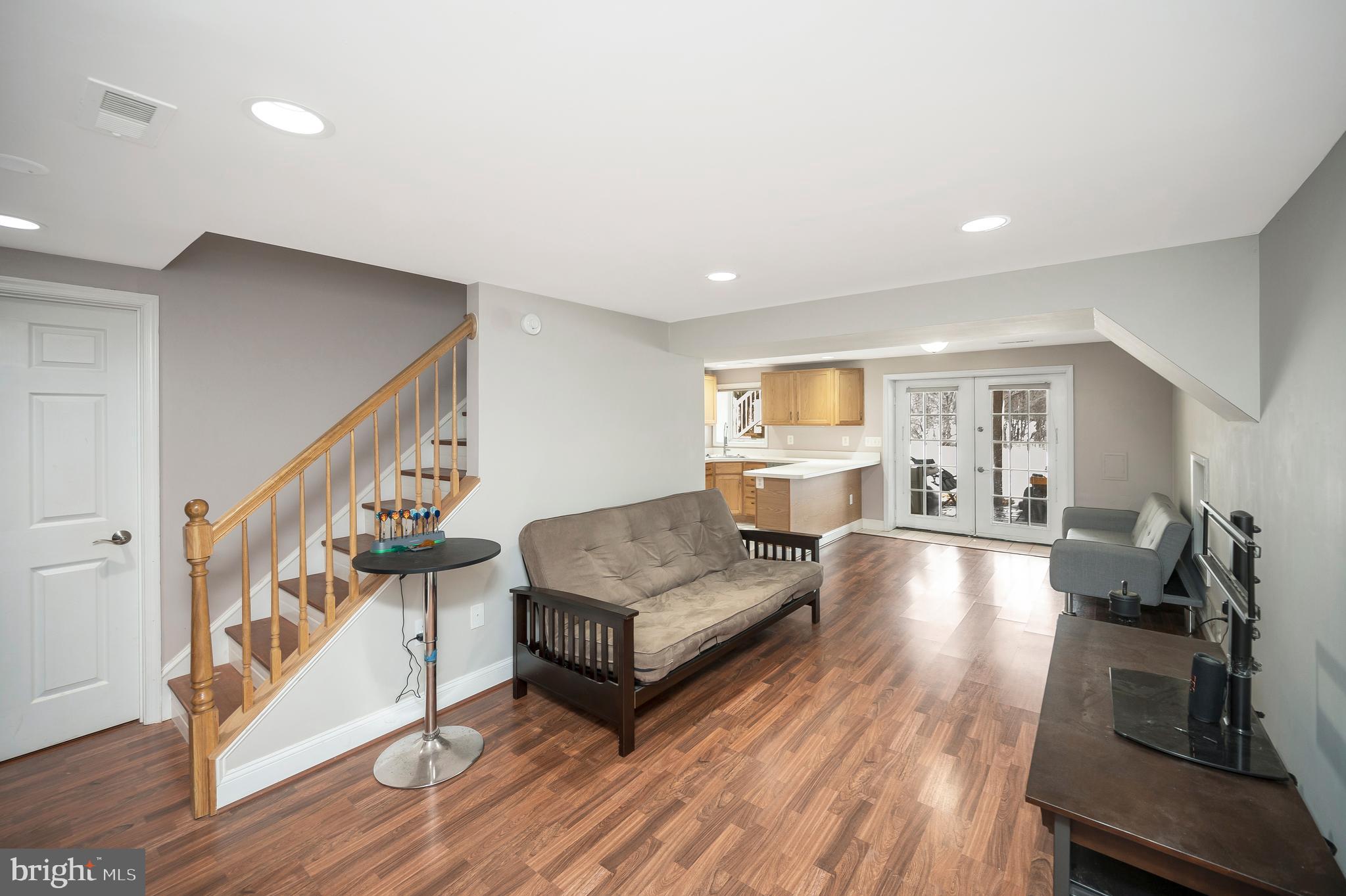 MOSBY WOODS - Residential