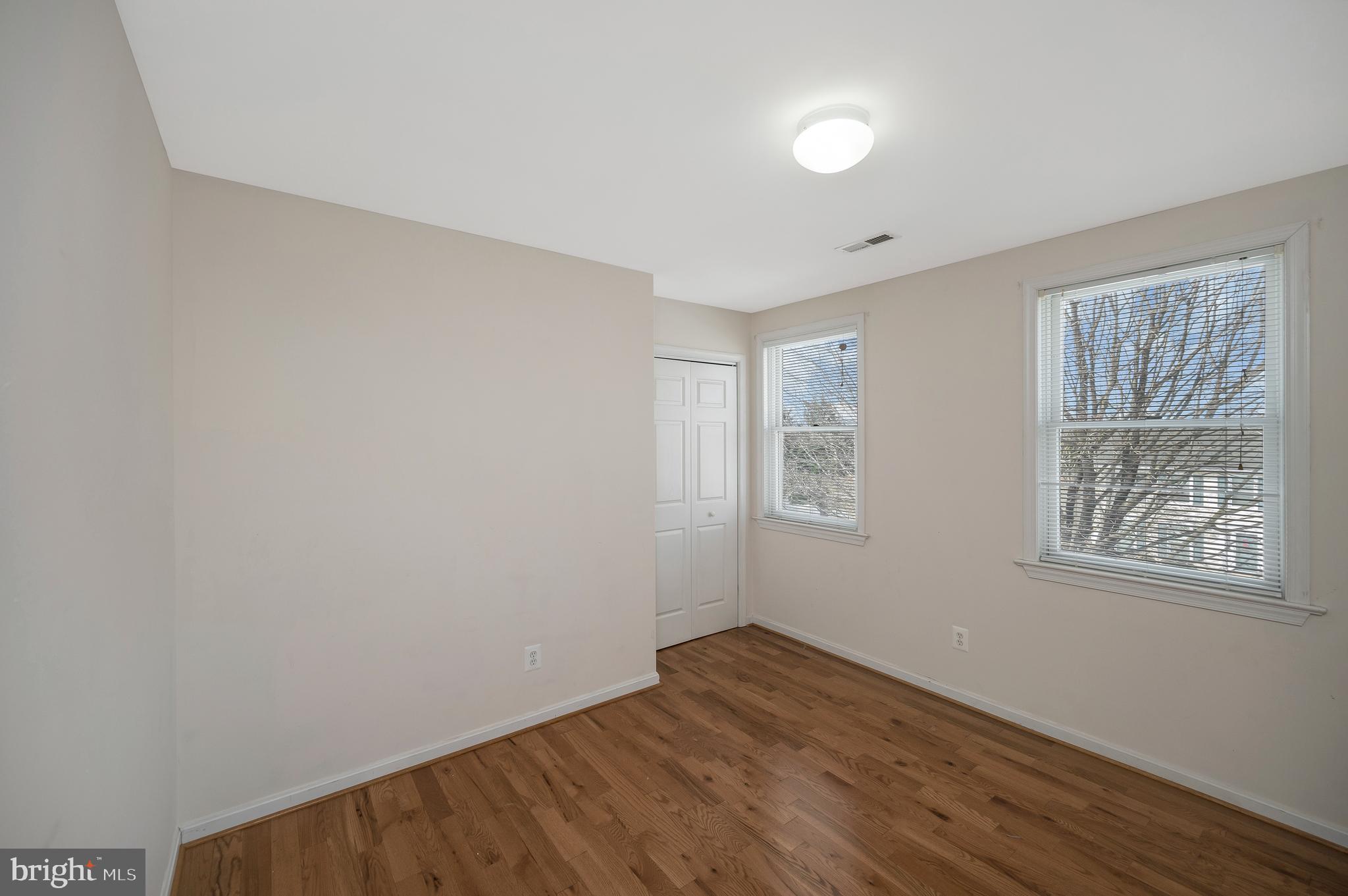 MOSBY WOODS - Residential