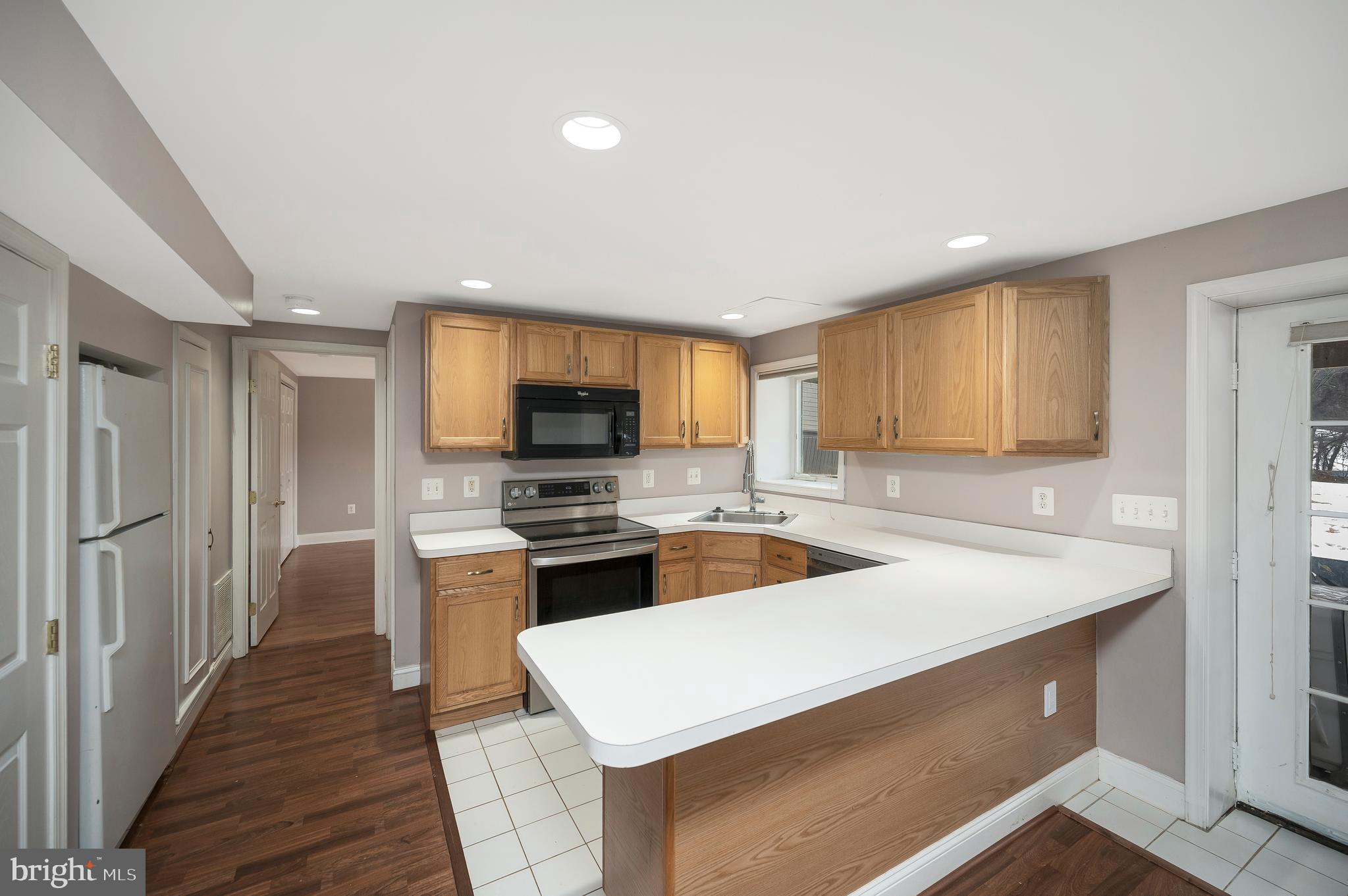 MOSBY WOODS - Residential