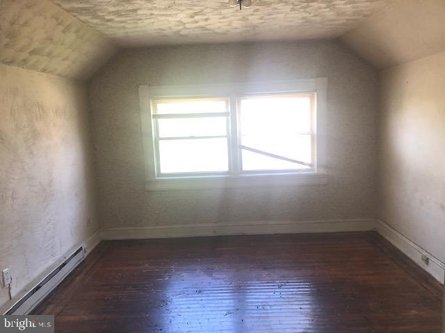 WINDSOR HILLS - Residential