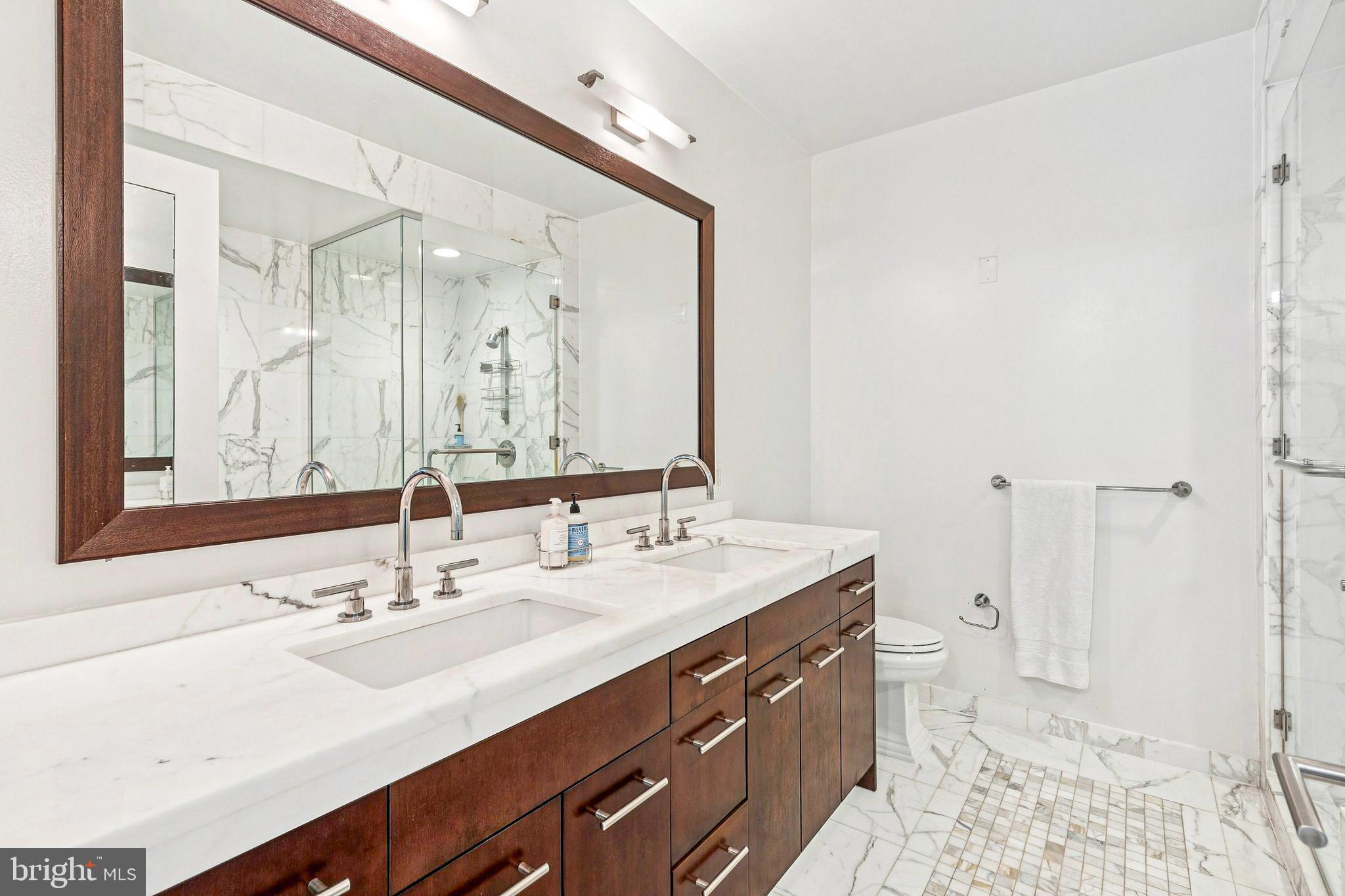 AVENUE OF THE ARTS - Residential