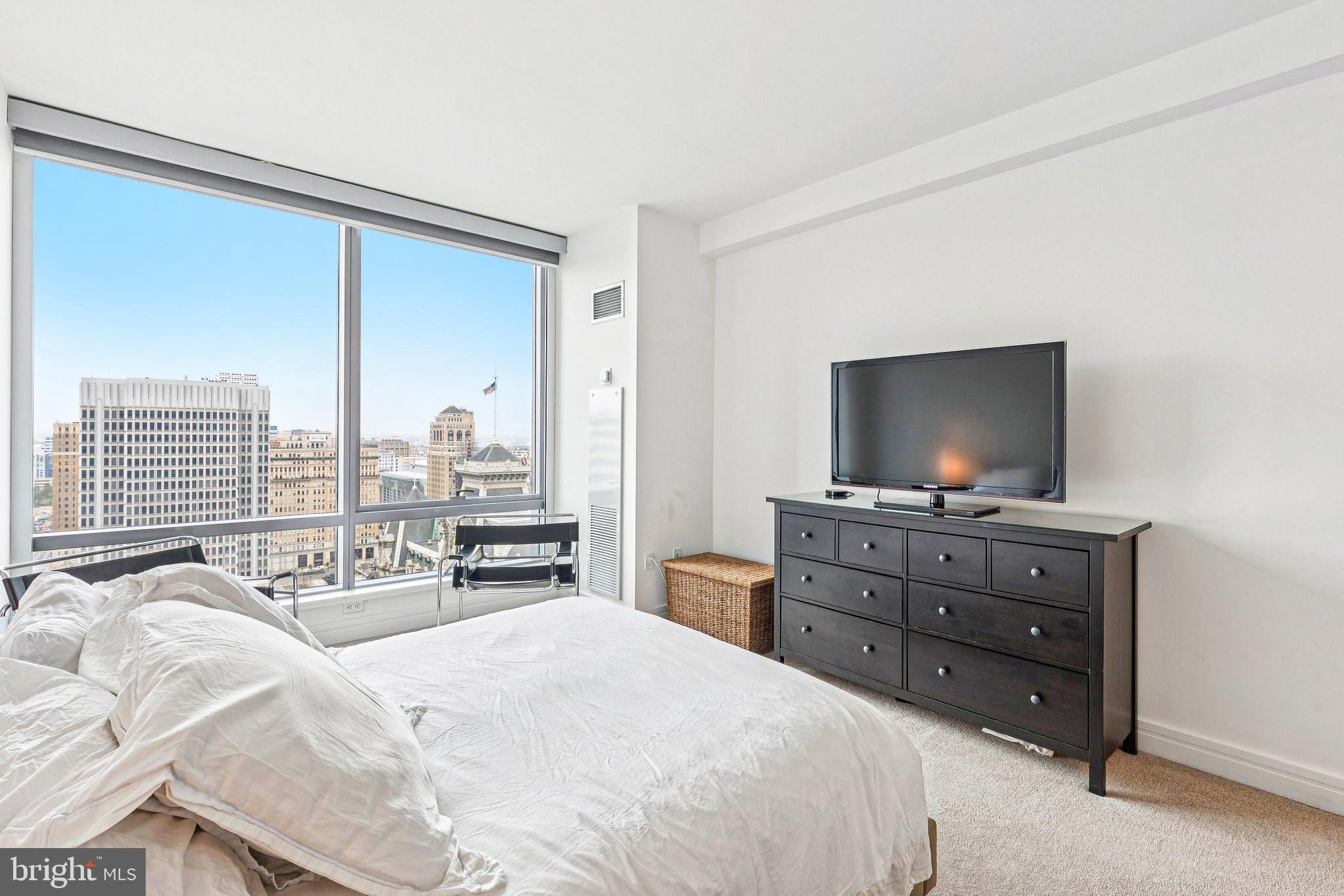 AVENUE OF THE ARTS - Residential