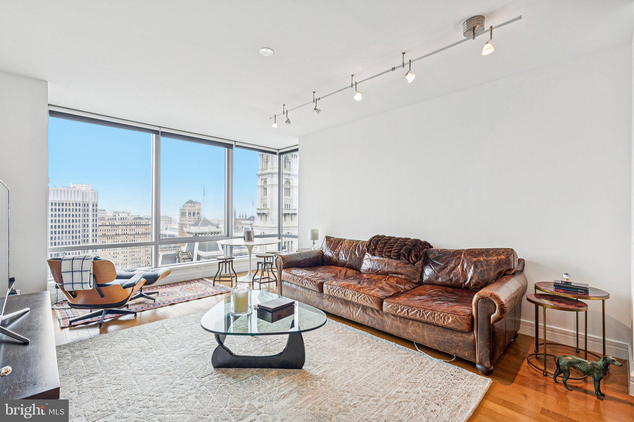 AVENUE OF THE ARTS - Residential