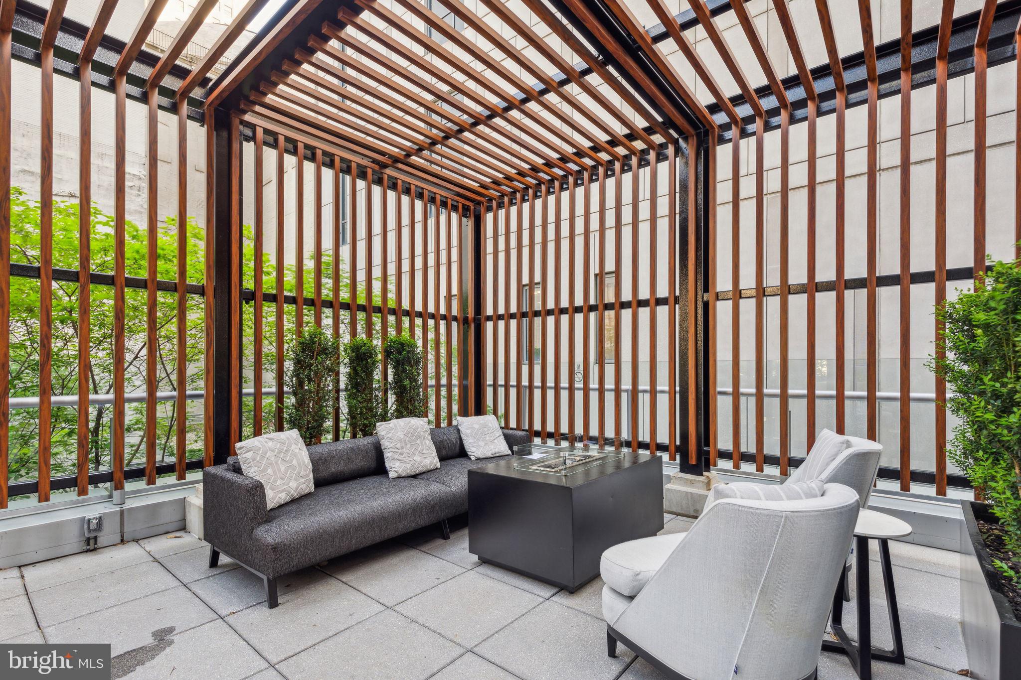 AVENUE OF THE ARTS - Residential