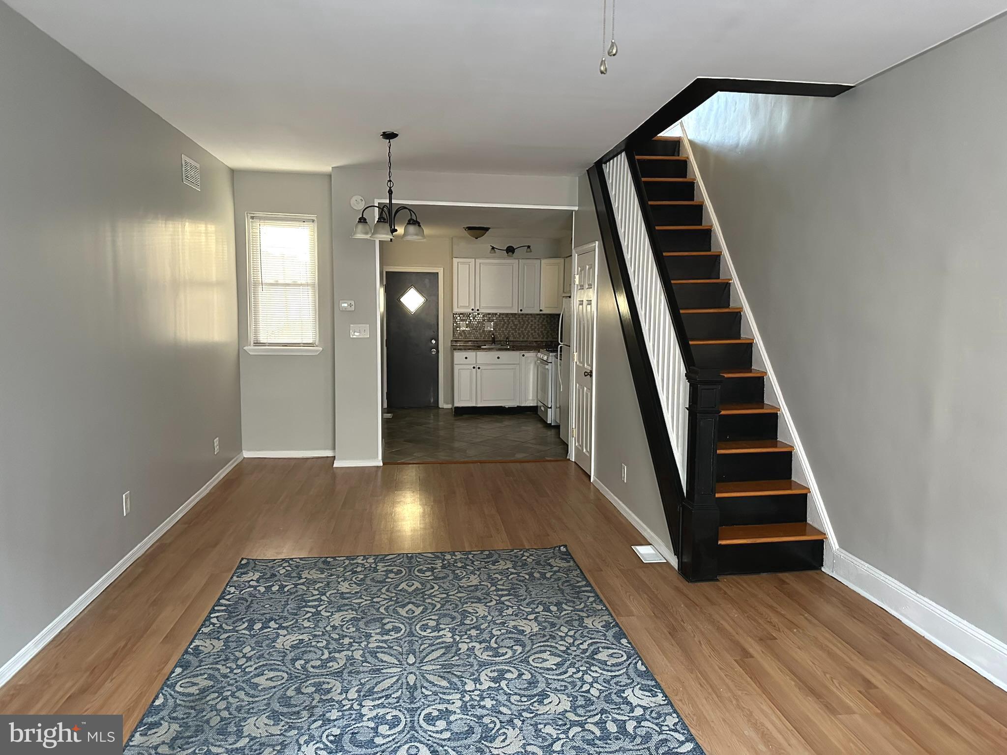 PORT RICHMOND - Residential Lease