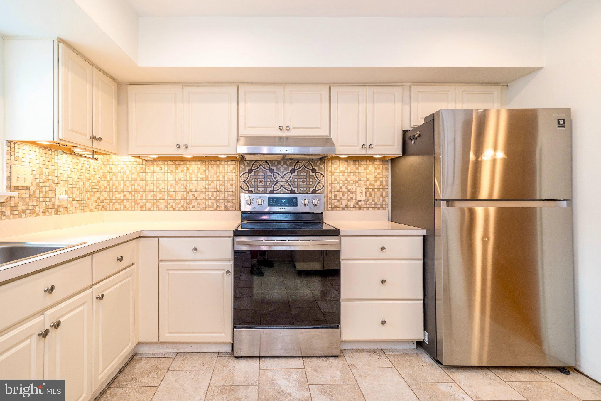 123 HAMPSTEAD DRIVE 123