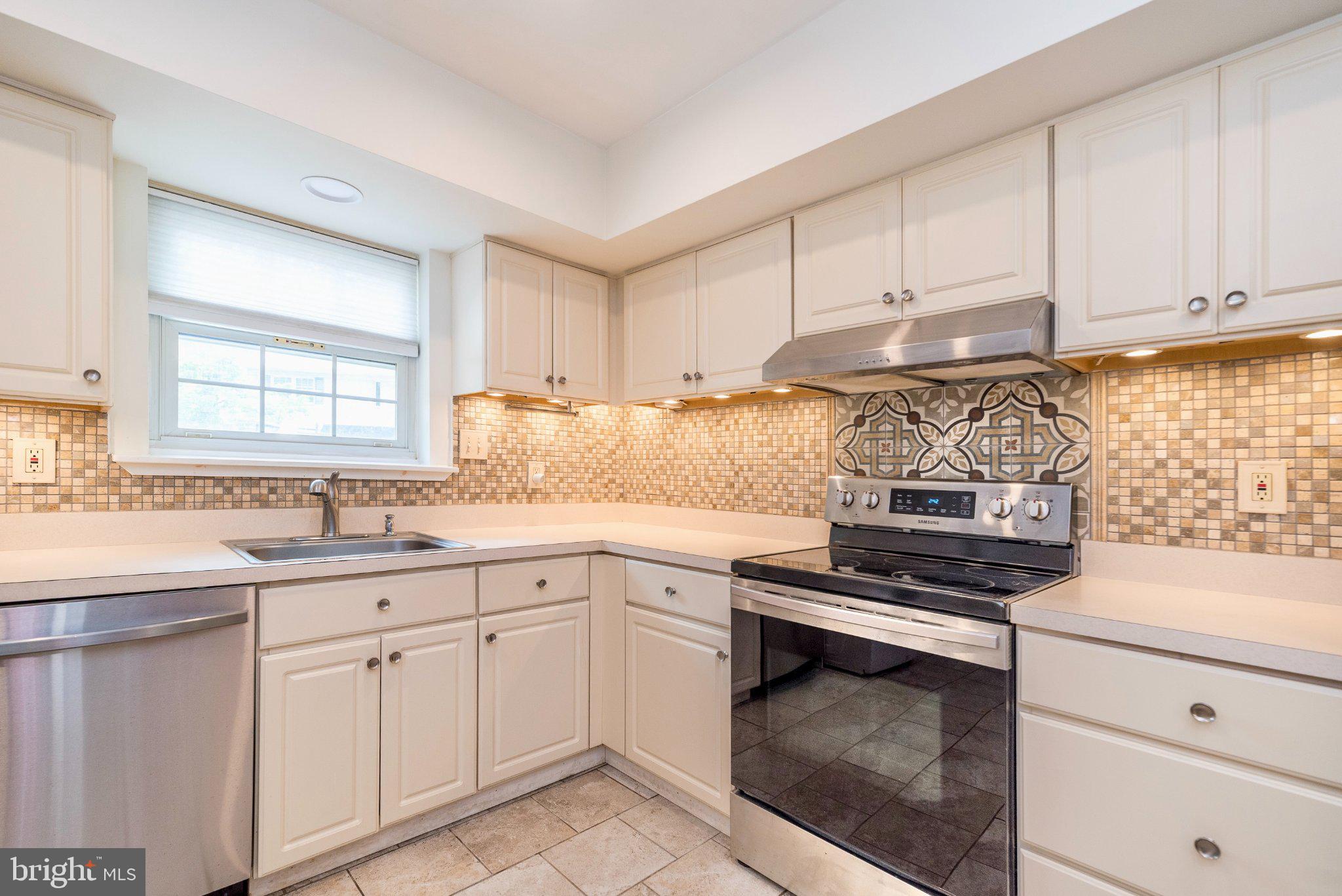 123 HAMPSTEAD DRIVE 123