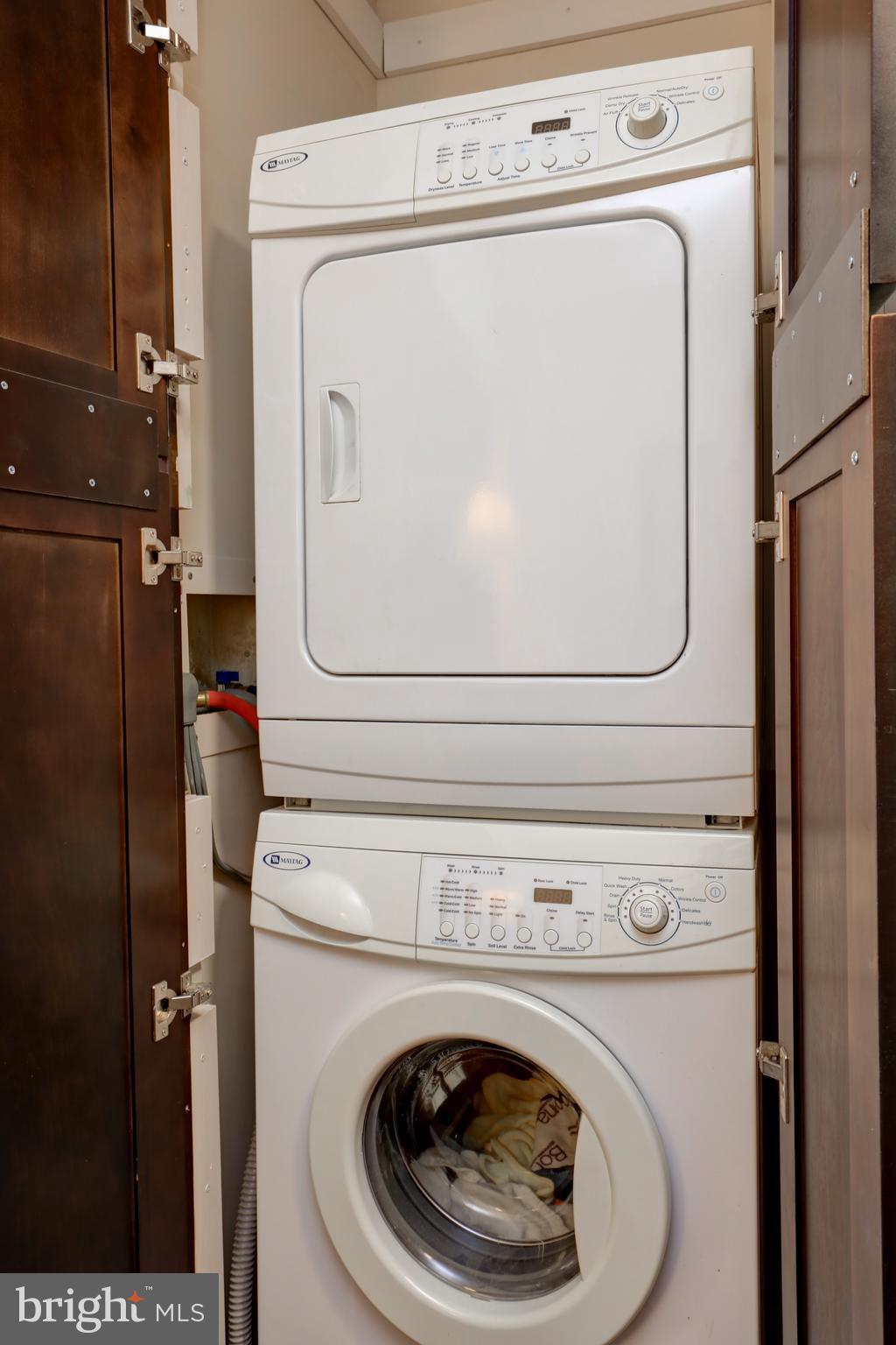 MCLEAN HOUSE - Residential