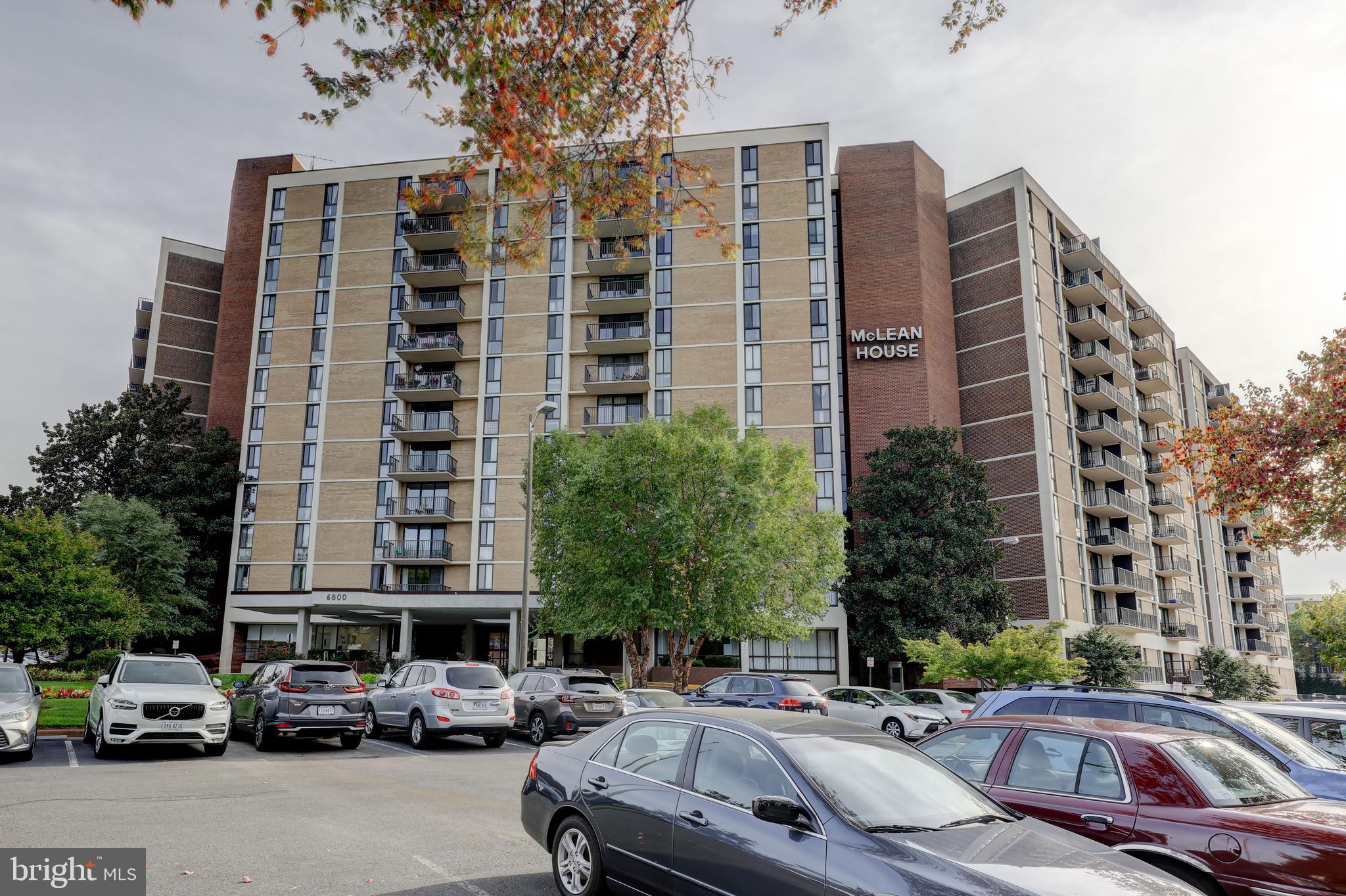 MCLEAN HOUSE - Residential