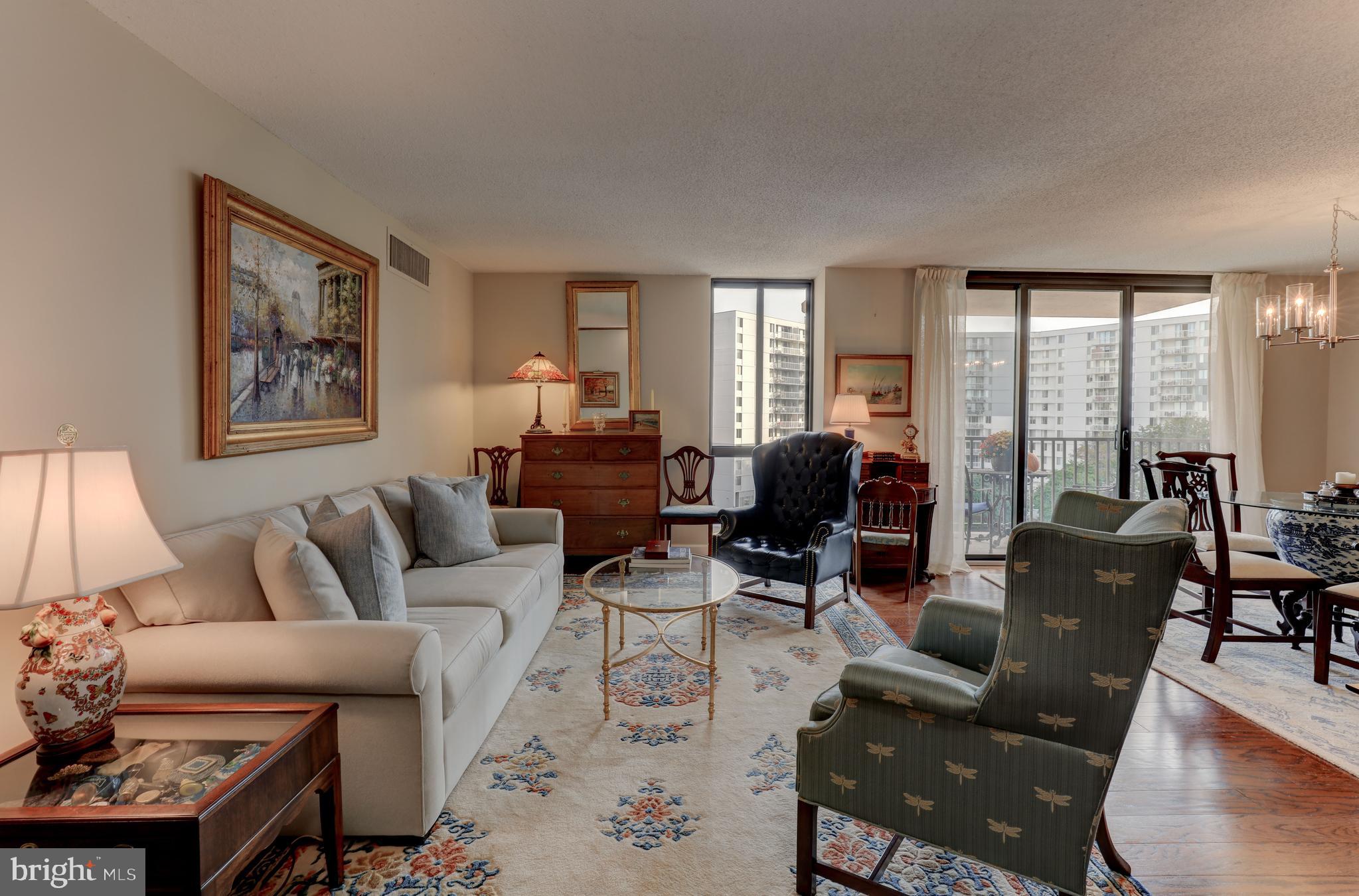 MCLEAN HOUSE - Residential