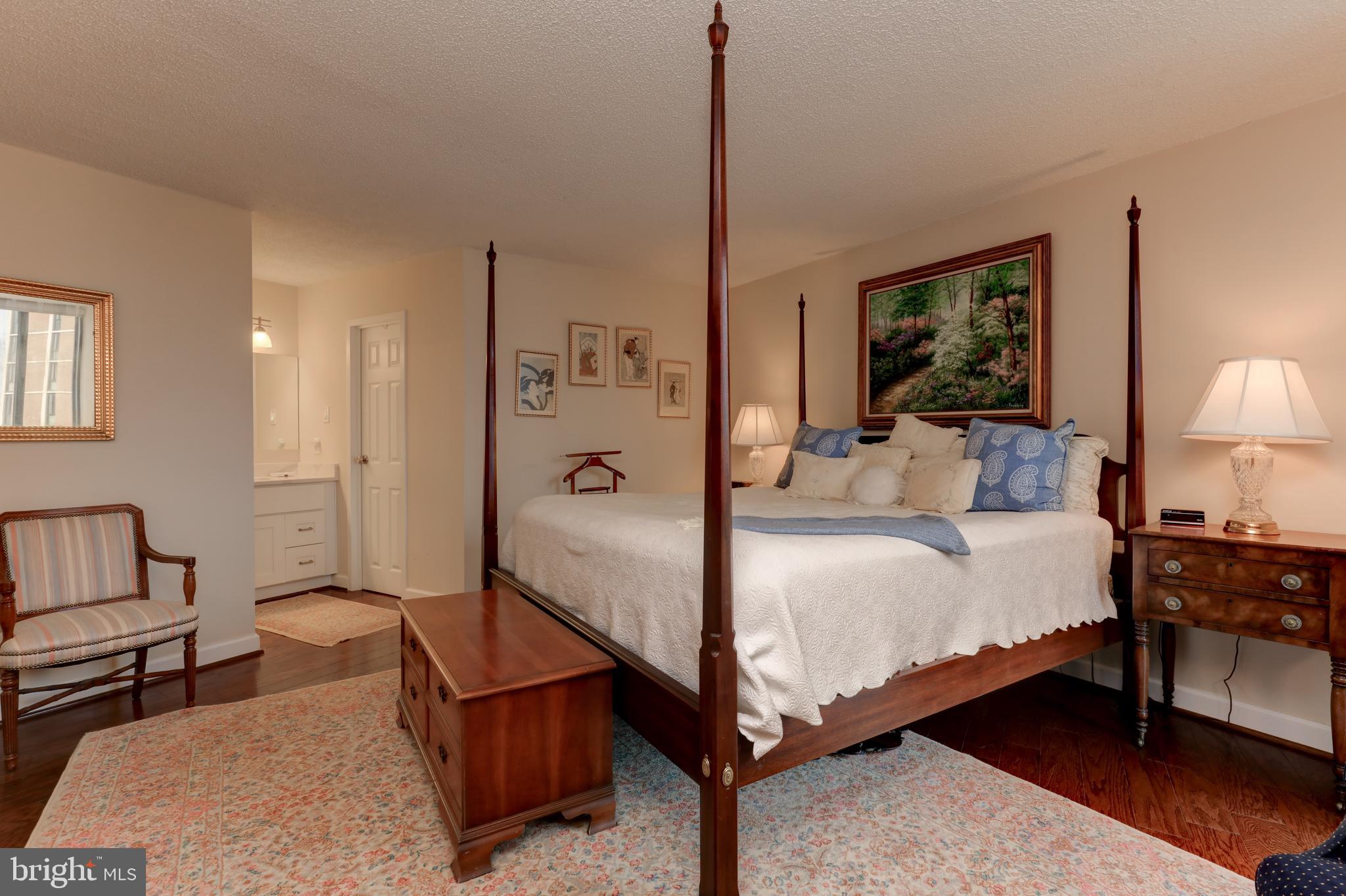 MCLEAN HOUSE - Residential