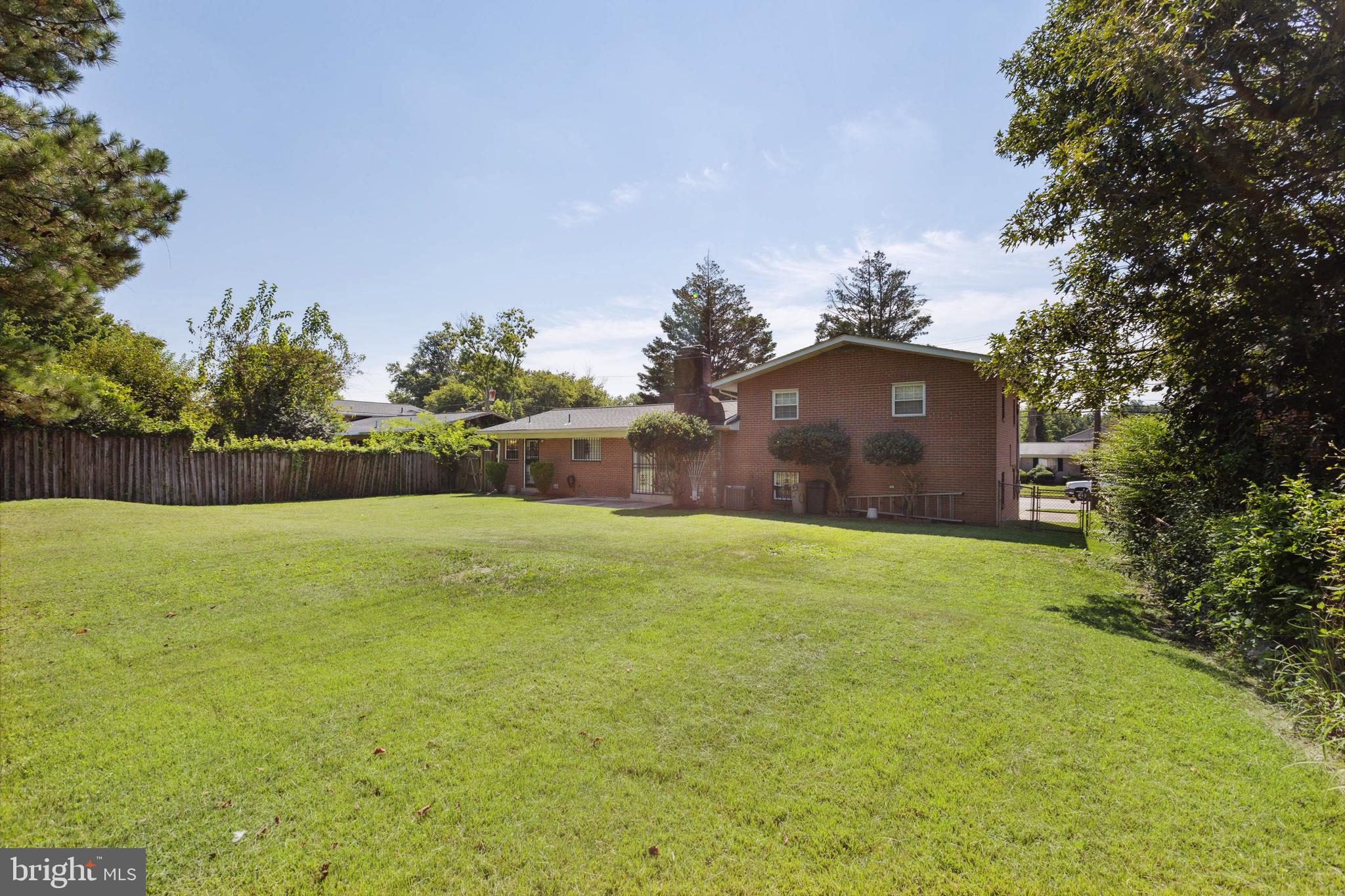 ROSECROFT PARK - Residential