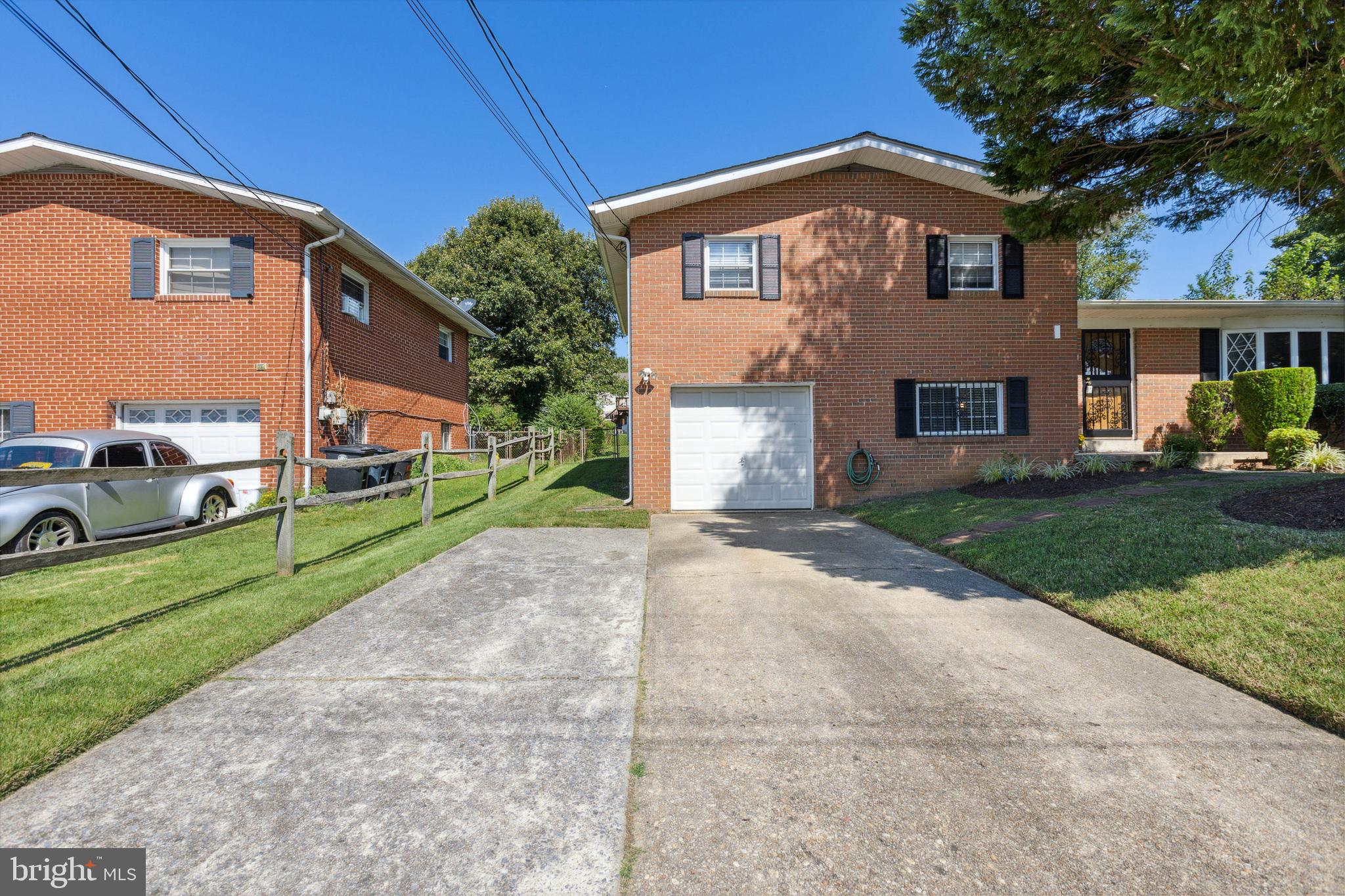 ROSECROFT PARK - Residential