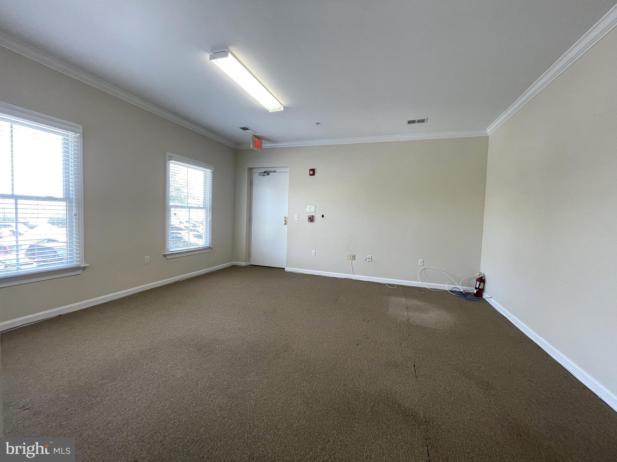 KENTLANDS - Commercial Lease