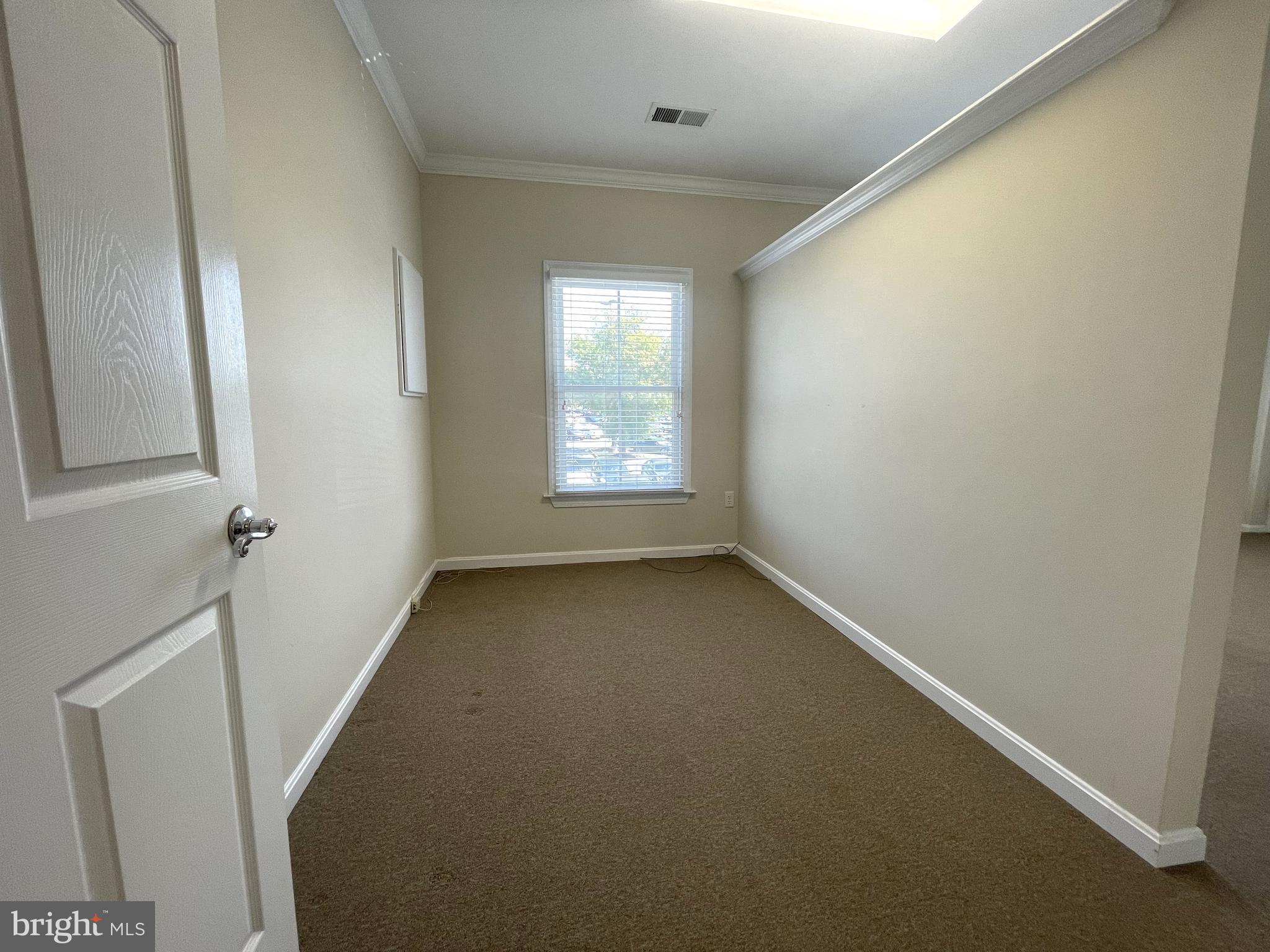 KENTLANDS - Commercial Lease