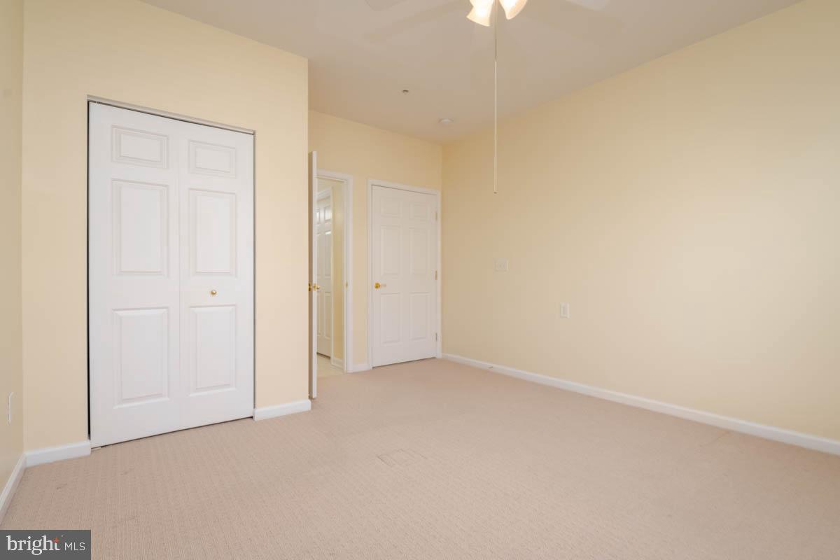 HEARTHSTONE AT VILLAGE SQUARE - Residential