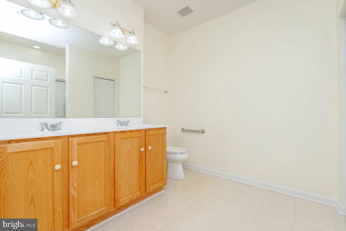 HEARTHSTONE AT VILLAGE SQUARE - Residential