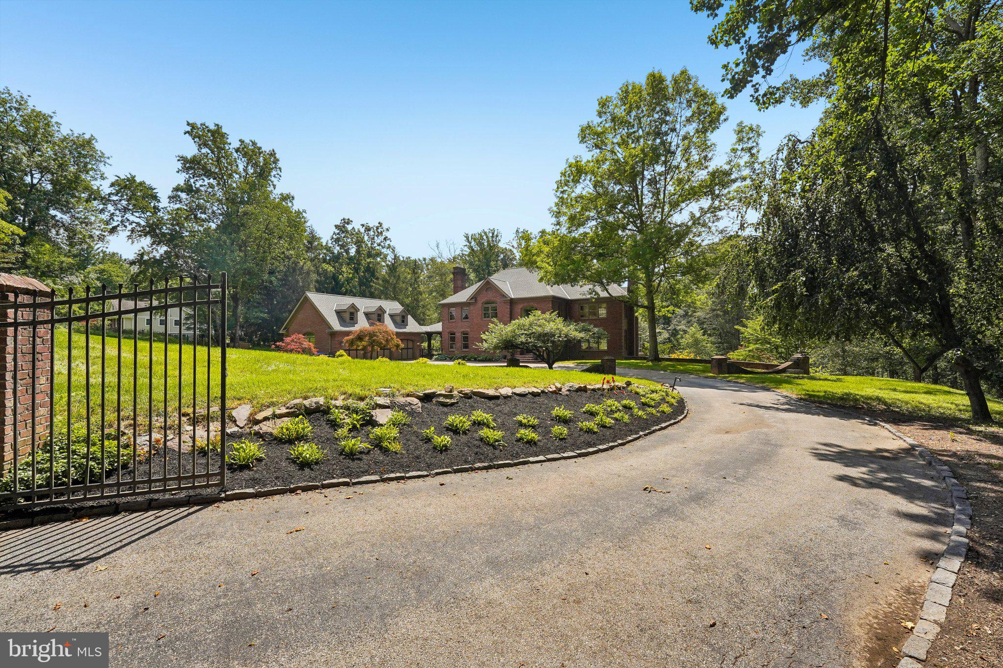 15 OLD COVERED BRIDGE ROAD